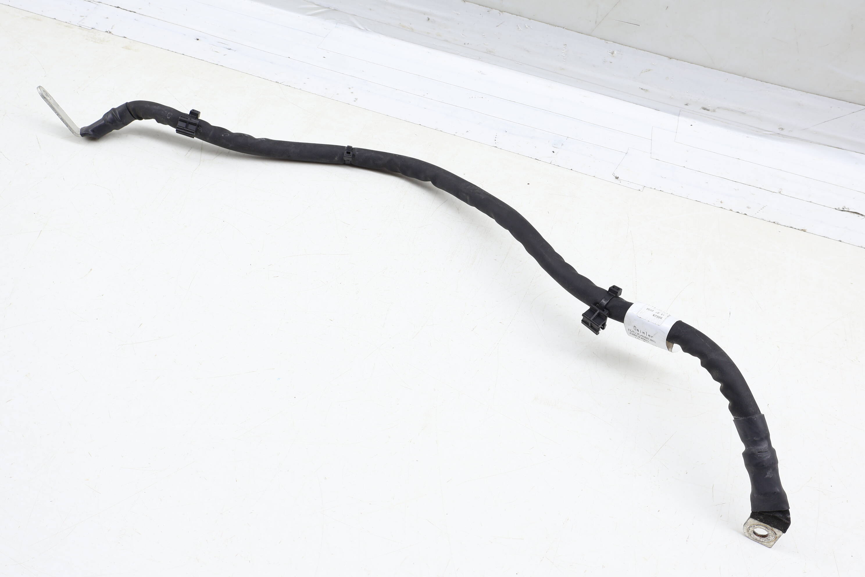 Alternator / Battery Cable 2535400301