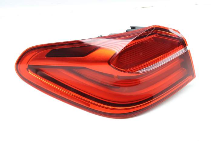 Outer Tail Light / Lamp 63217331281 main product photo