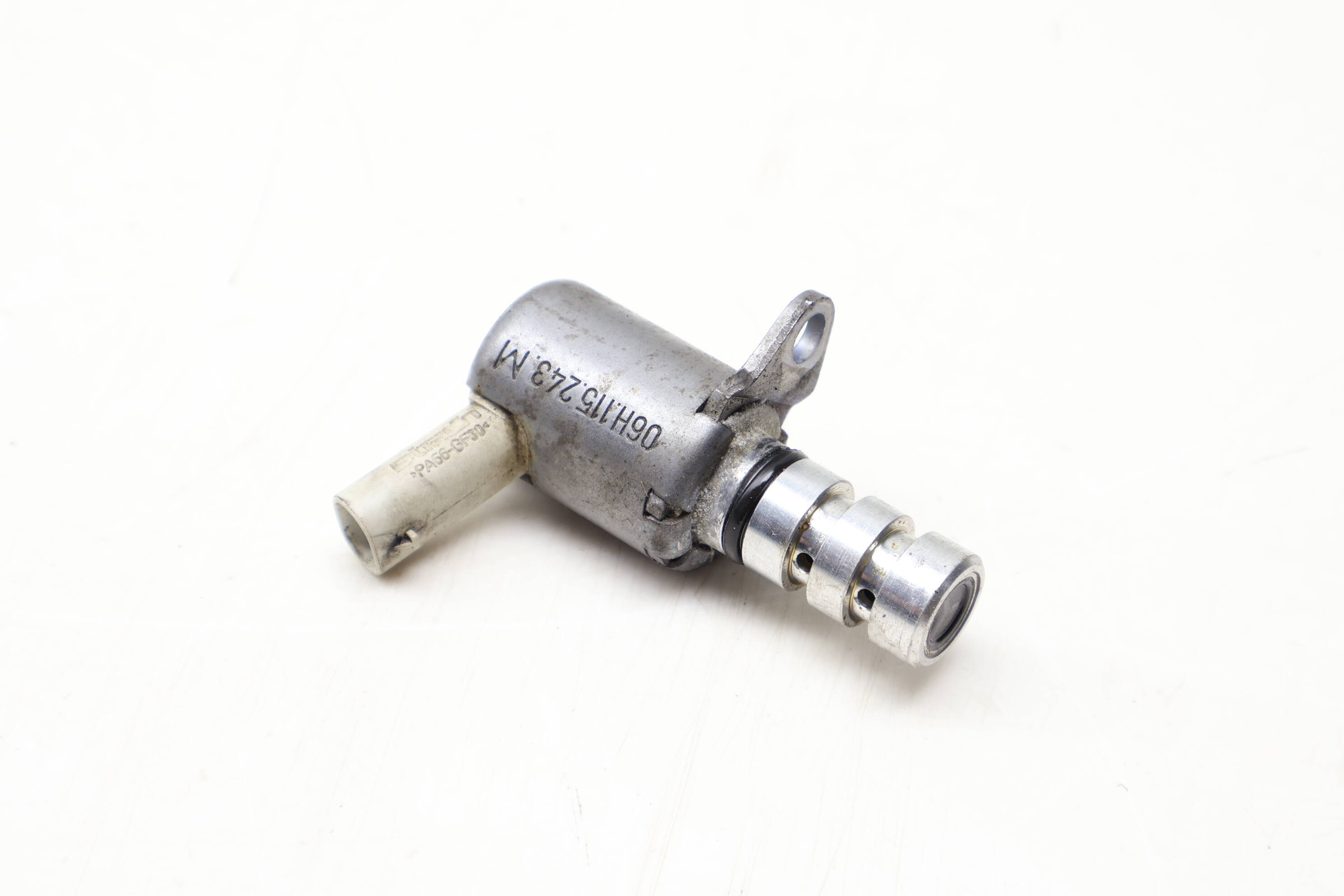 Variable Valve Timing Solenoid 06H115243M