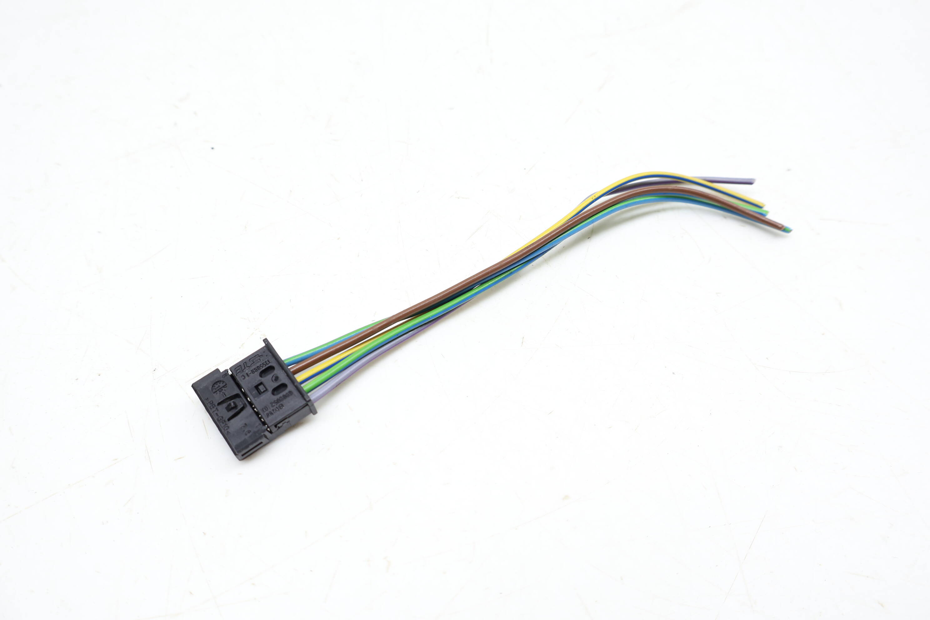 Outer Tail Light Wiring Connector / Pigtail