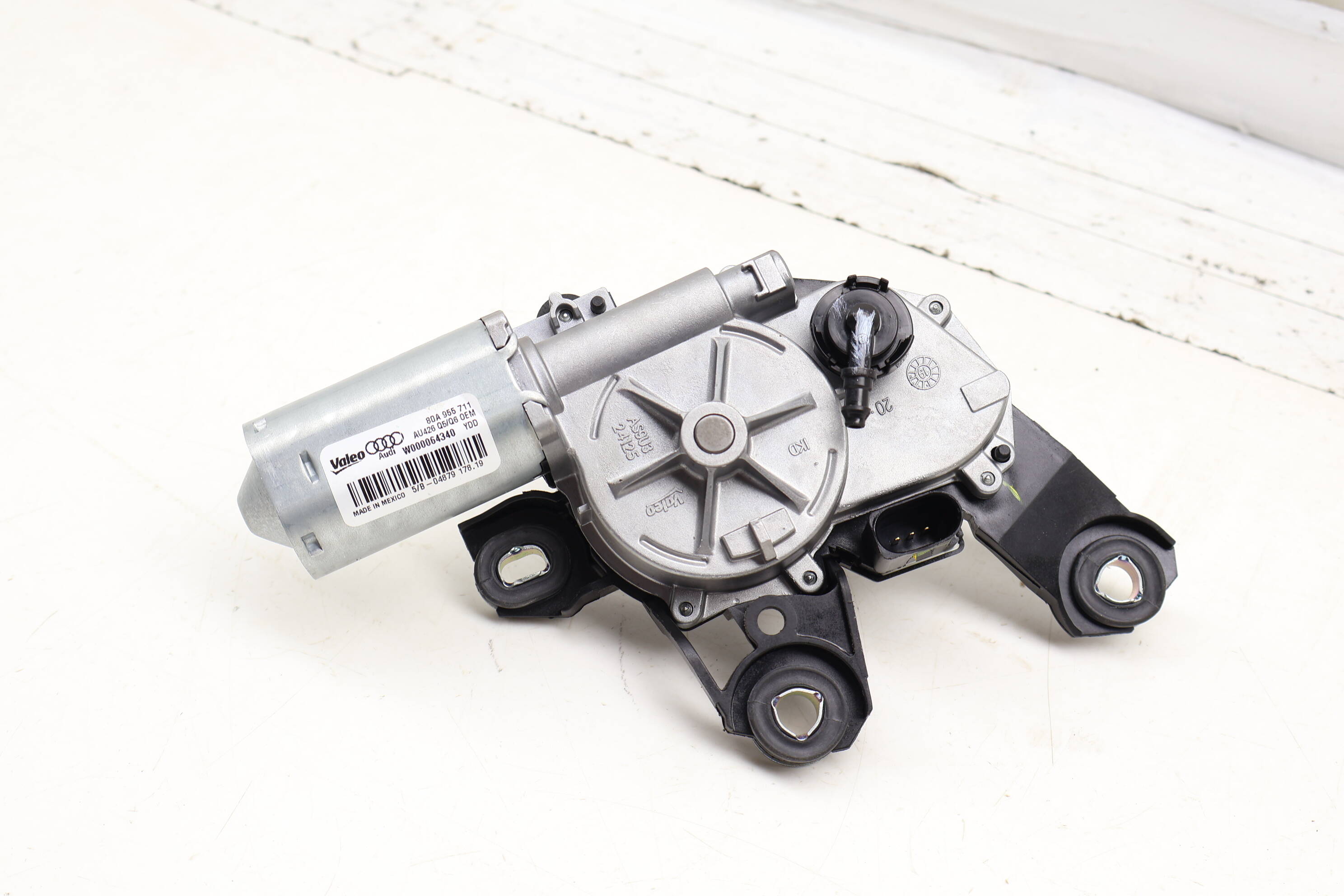 Hatch Wiper Motor 80A955711