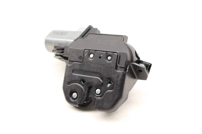 Trunk Hatch Lock / Motor (Upper) 95B827505A main product photo