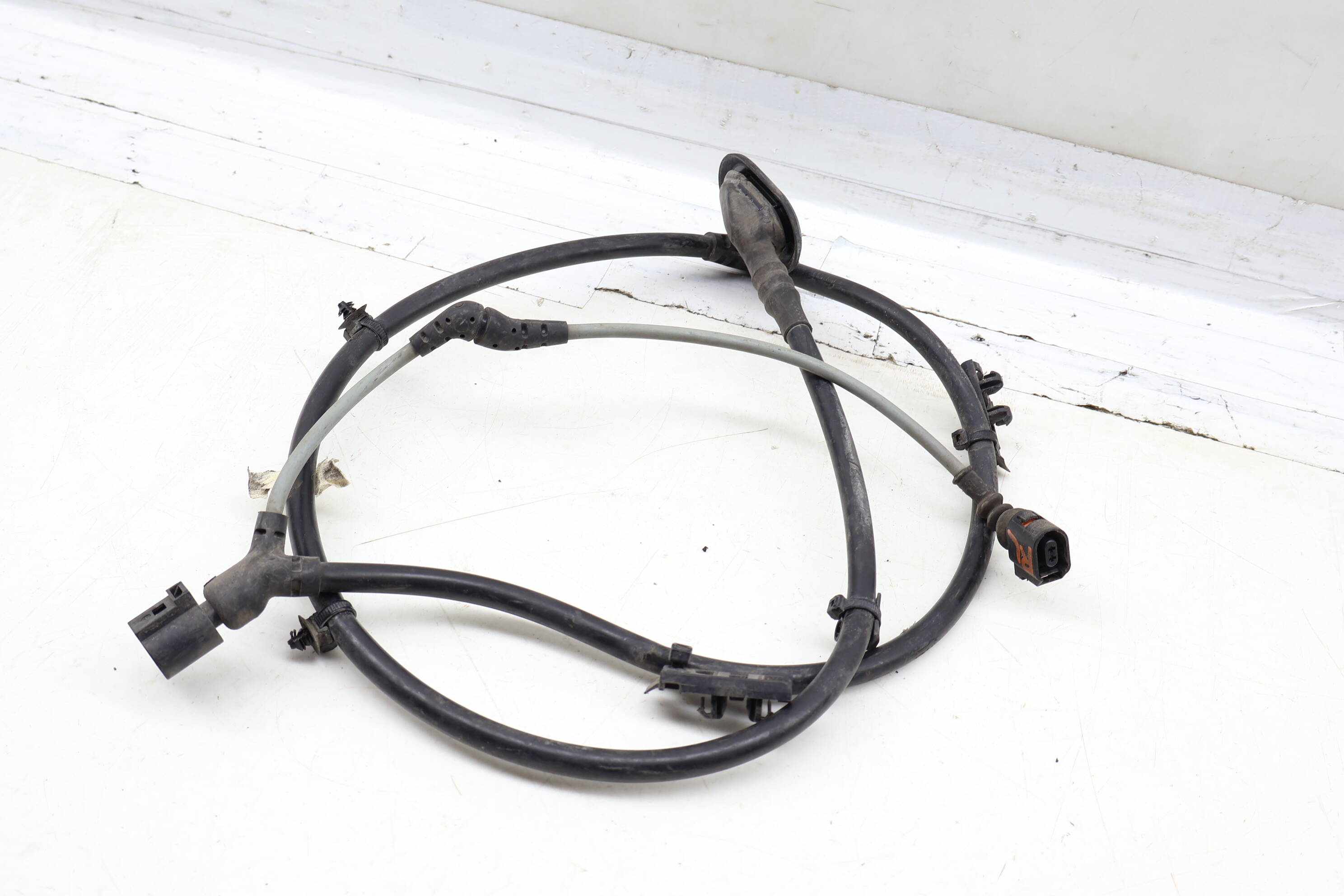 Abs / Speed Sensor Wiring Harness 3CN927902D