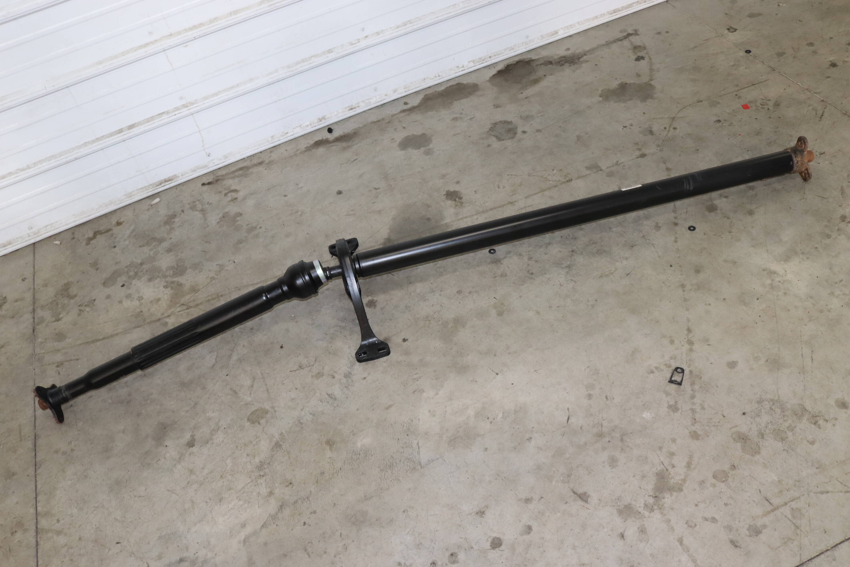 Driveshaft / Propeller Shaft 5N0521101N