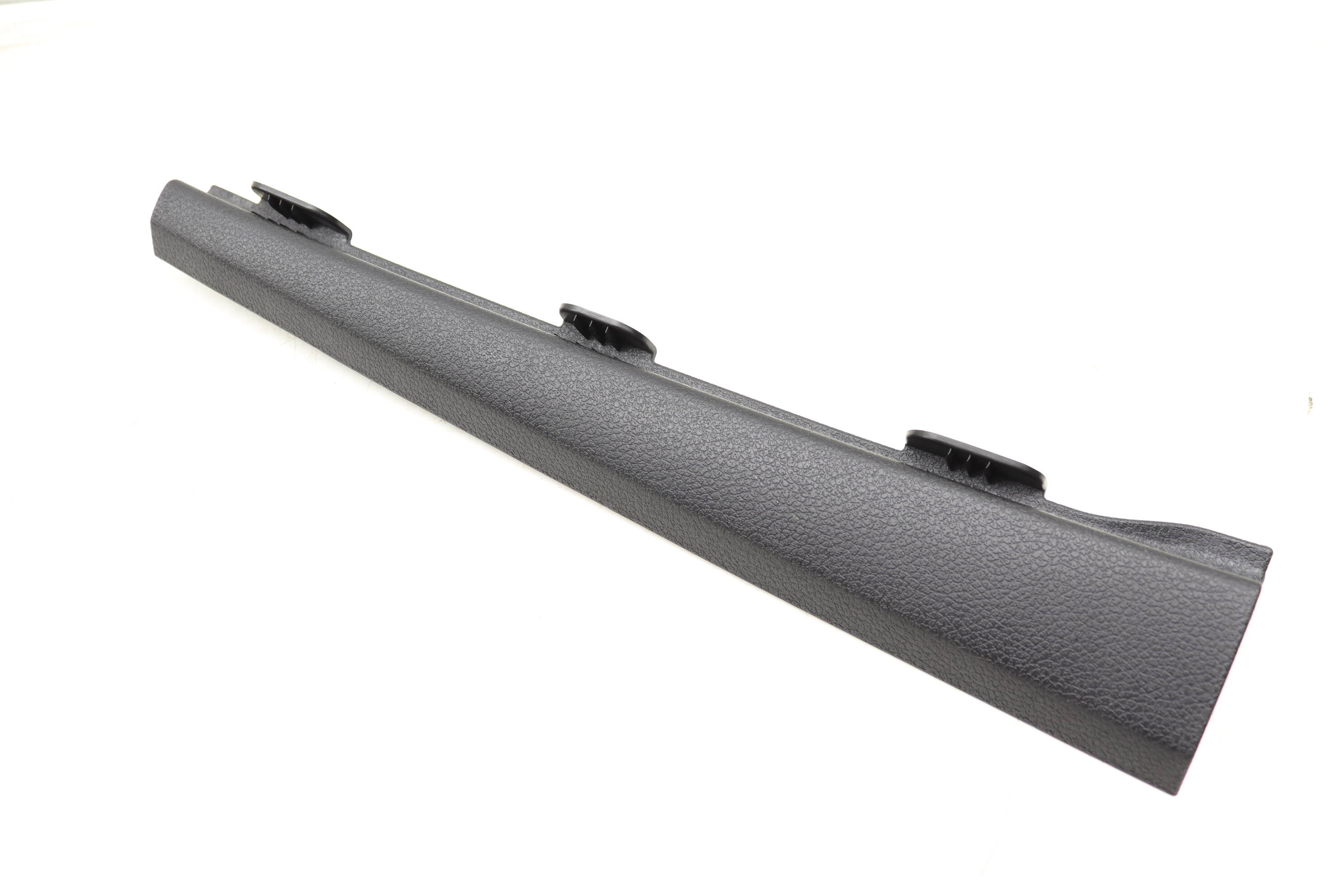 A&#x20;Pillar&#x20;Trim&#x20;&#x28;Center&#x29;&#x20;95B868239A