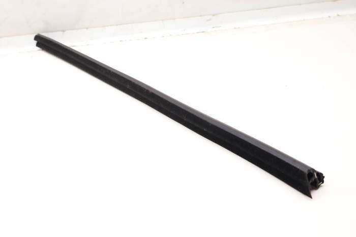 Inner Door / Window Slot Seal 80A839480 main product photo