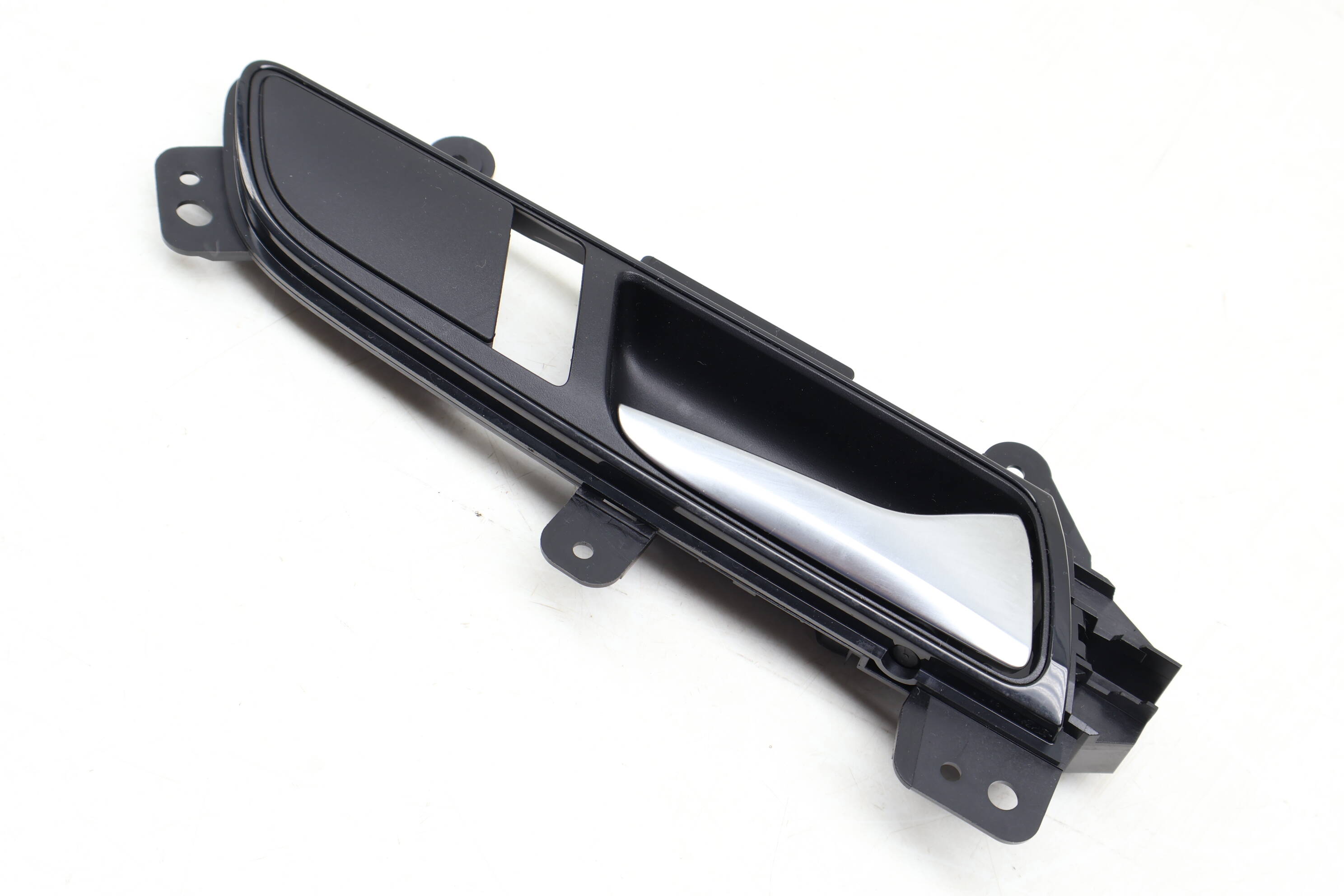 Interior Door Release / Handle 561837114