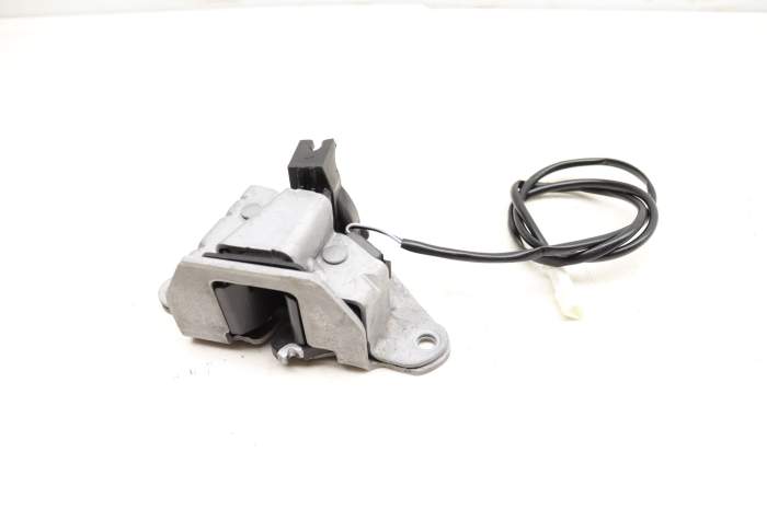 Lower Door Latch / Lock 51227291031 main product photo