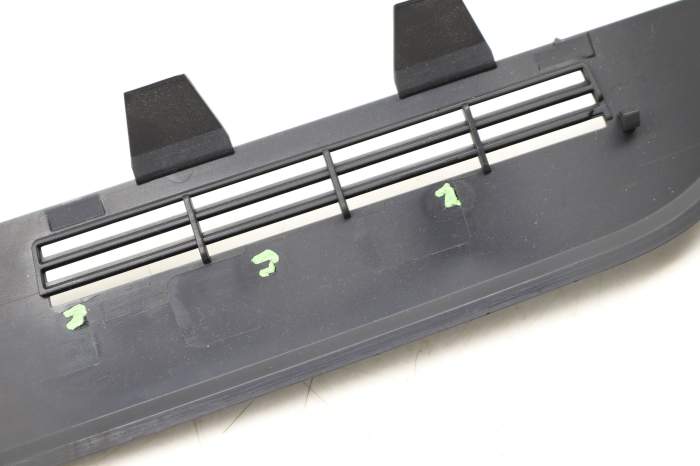 Mercedes-Benz Upper Dash / Instrument Cluster Trim 2046890639 Mercedes-Benz Upper Dash / Instrument Cluster Trim 2046890639