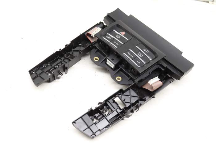 Center Console Multi Switch Assembly 95B907040L main product photo