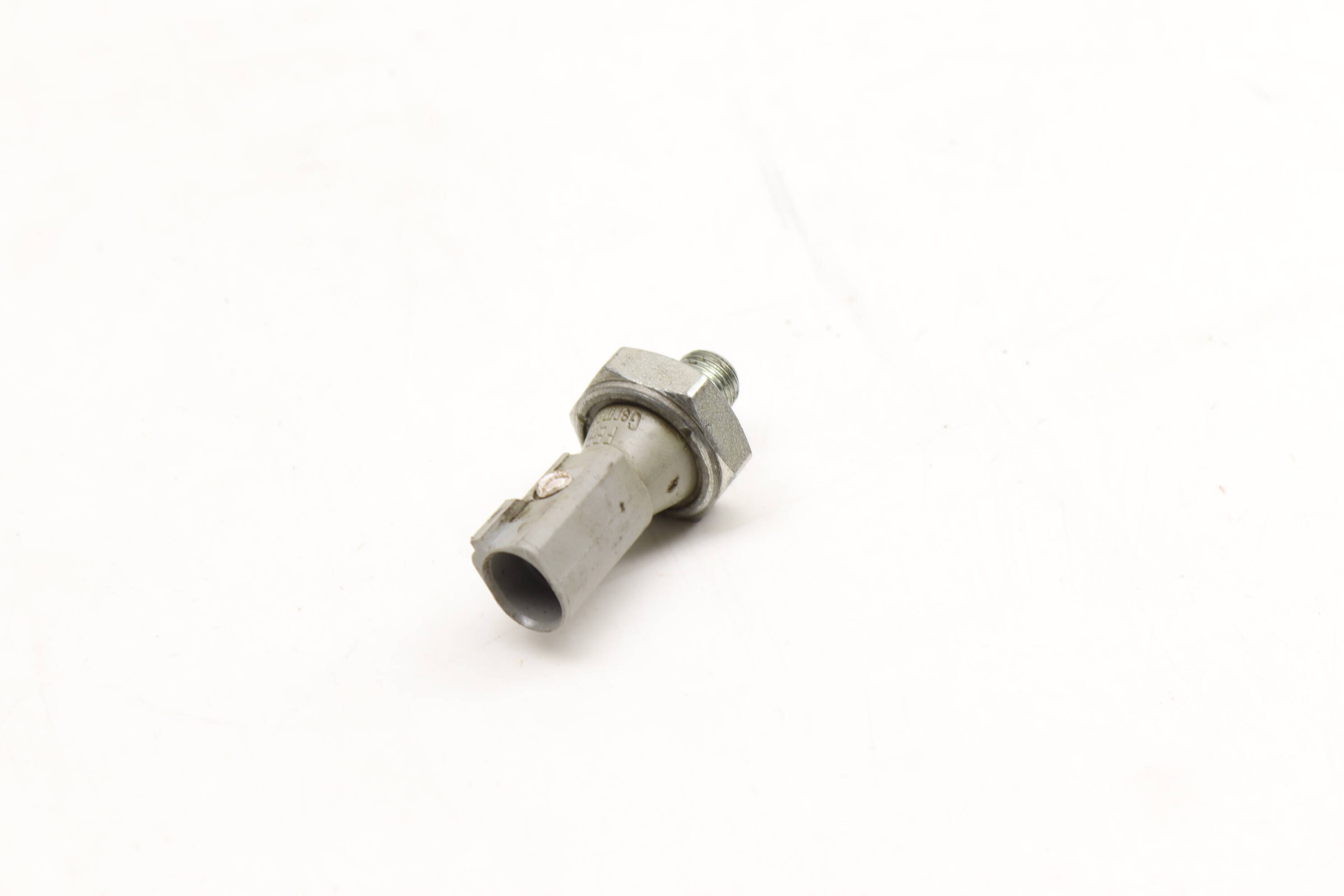 Engine Oil Pressure Sensor (1-Pin) 038919081P 95860608140