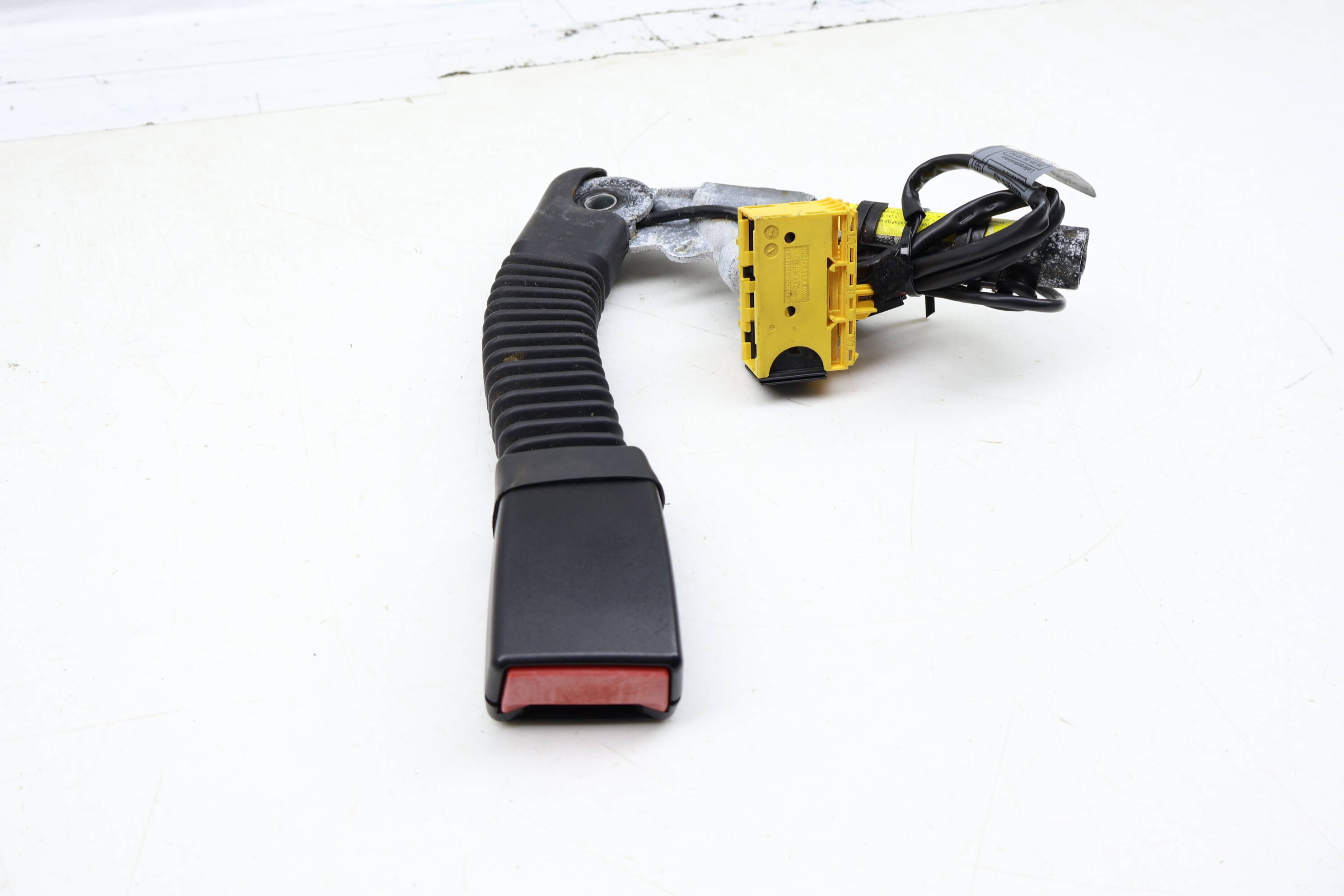 Seat Belt Buckle / Receiver 72119119540