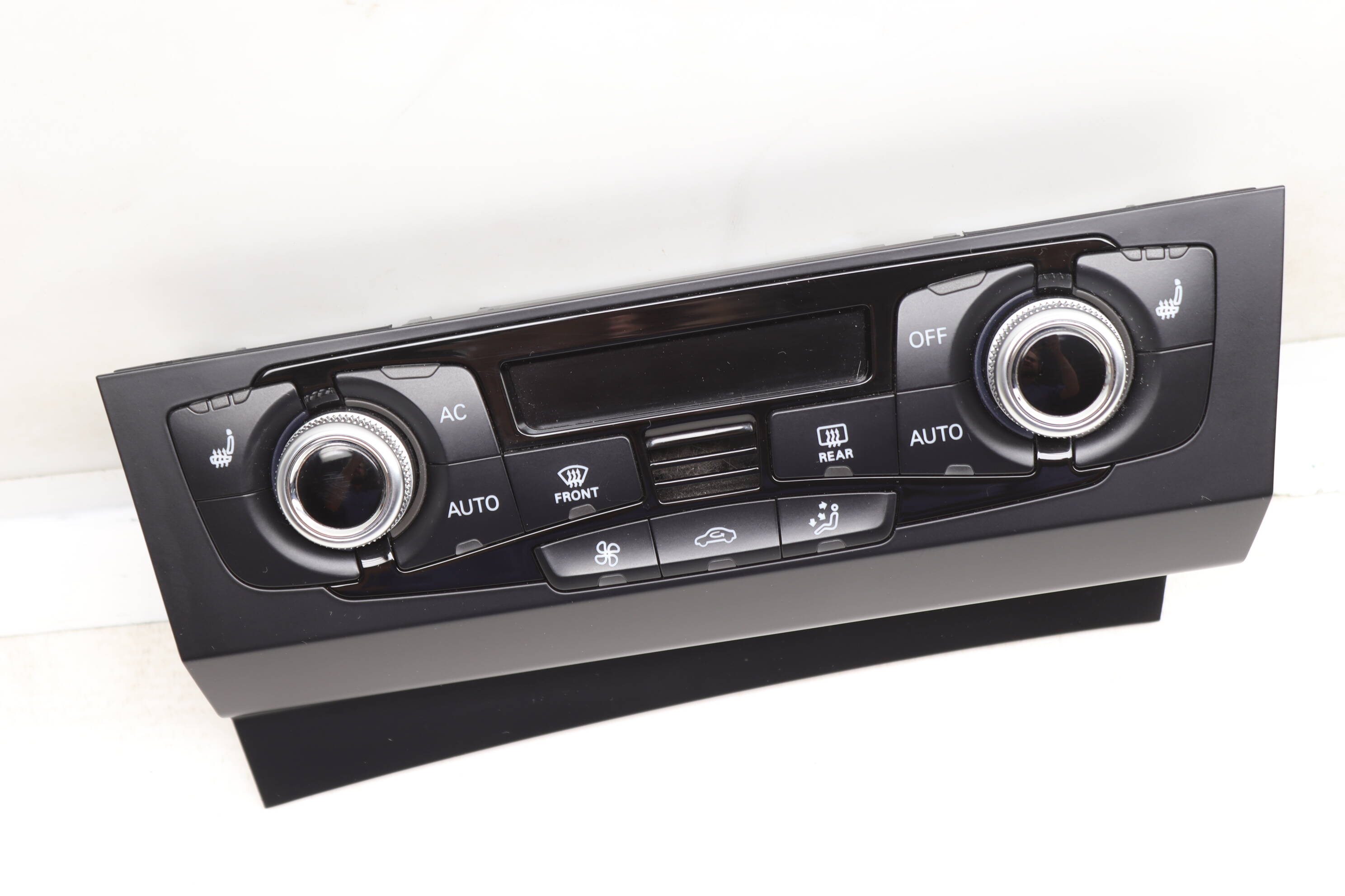 Climate / Temp Control Unit 8K1820043N