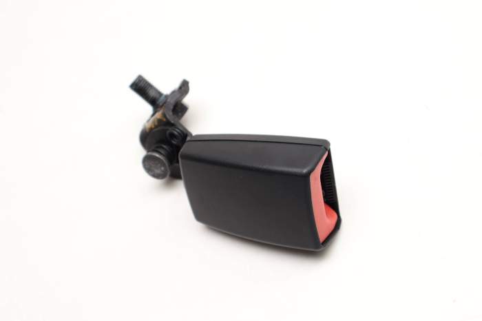 Seat Belt Buckle / Receiver 8T0857739H main product photo