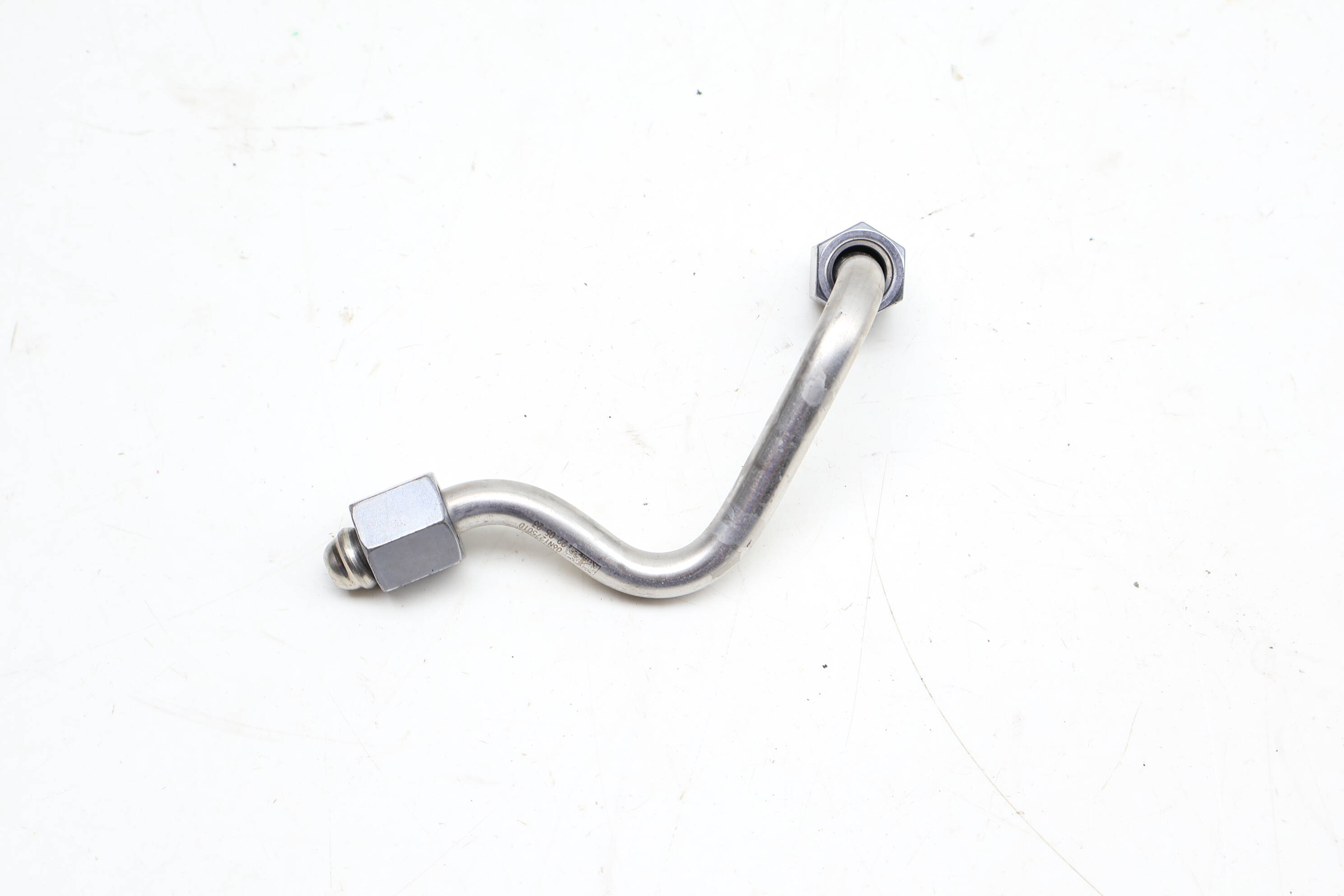 Fuel Line / Pipe 06N127501D