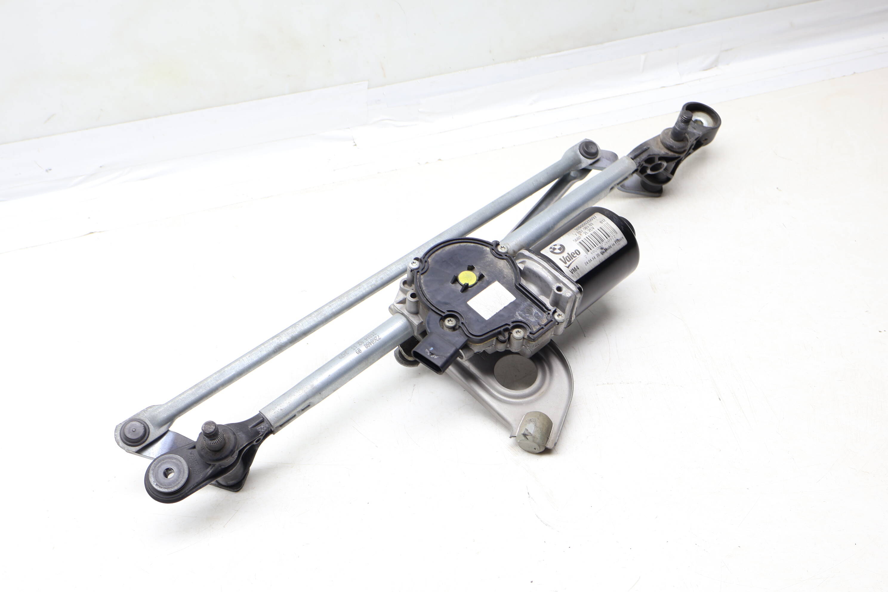 Windshield Wiper Transmission W/ Motor 61617260488