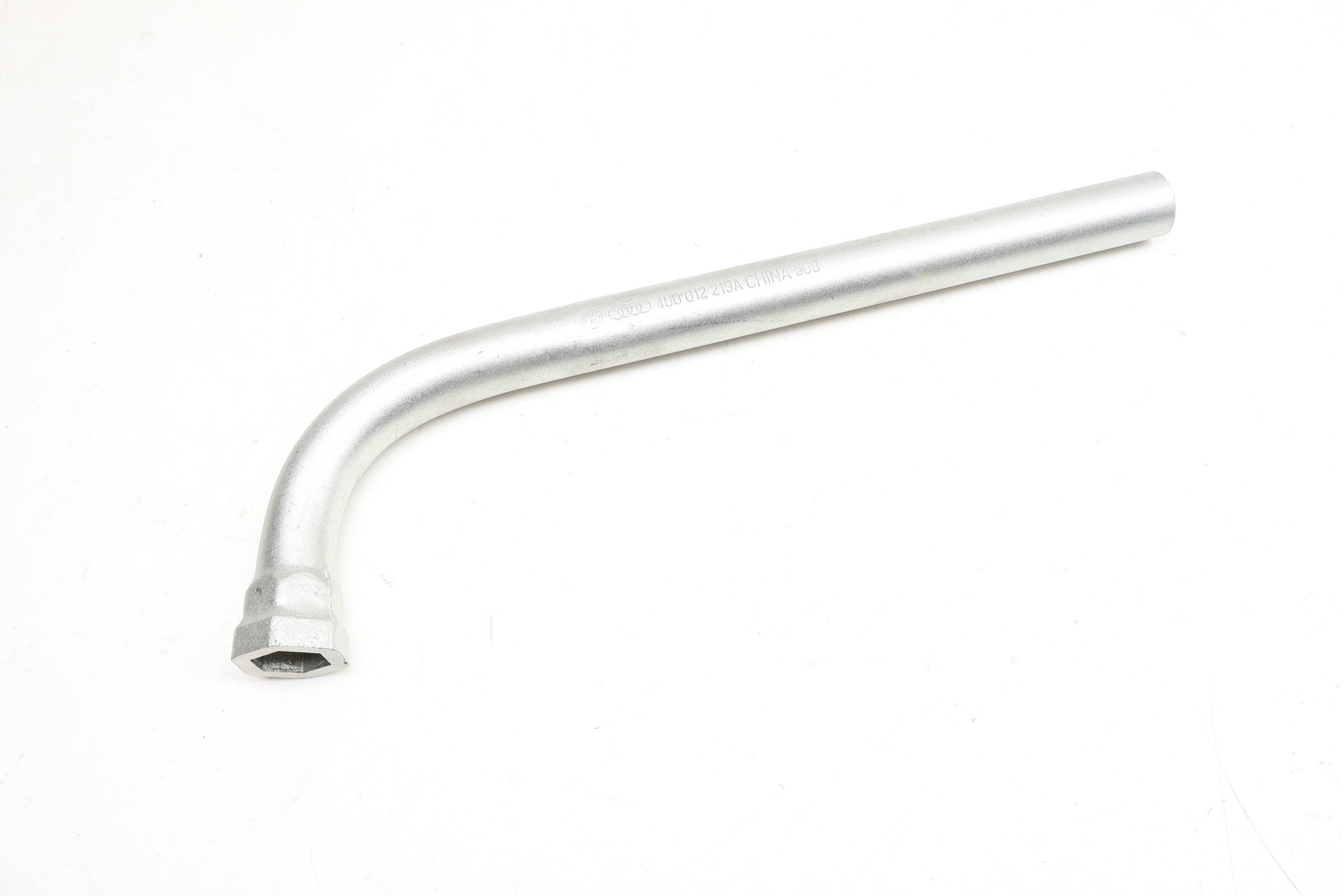 Lug / Socket Wrench 4D0012219A