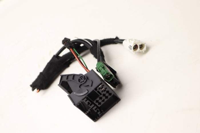 Audi Sirius Satellite Radio Module Wiring Harness / Connector Set