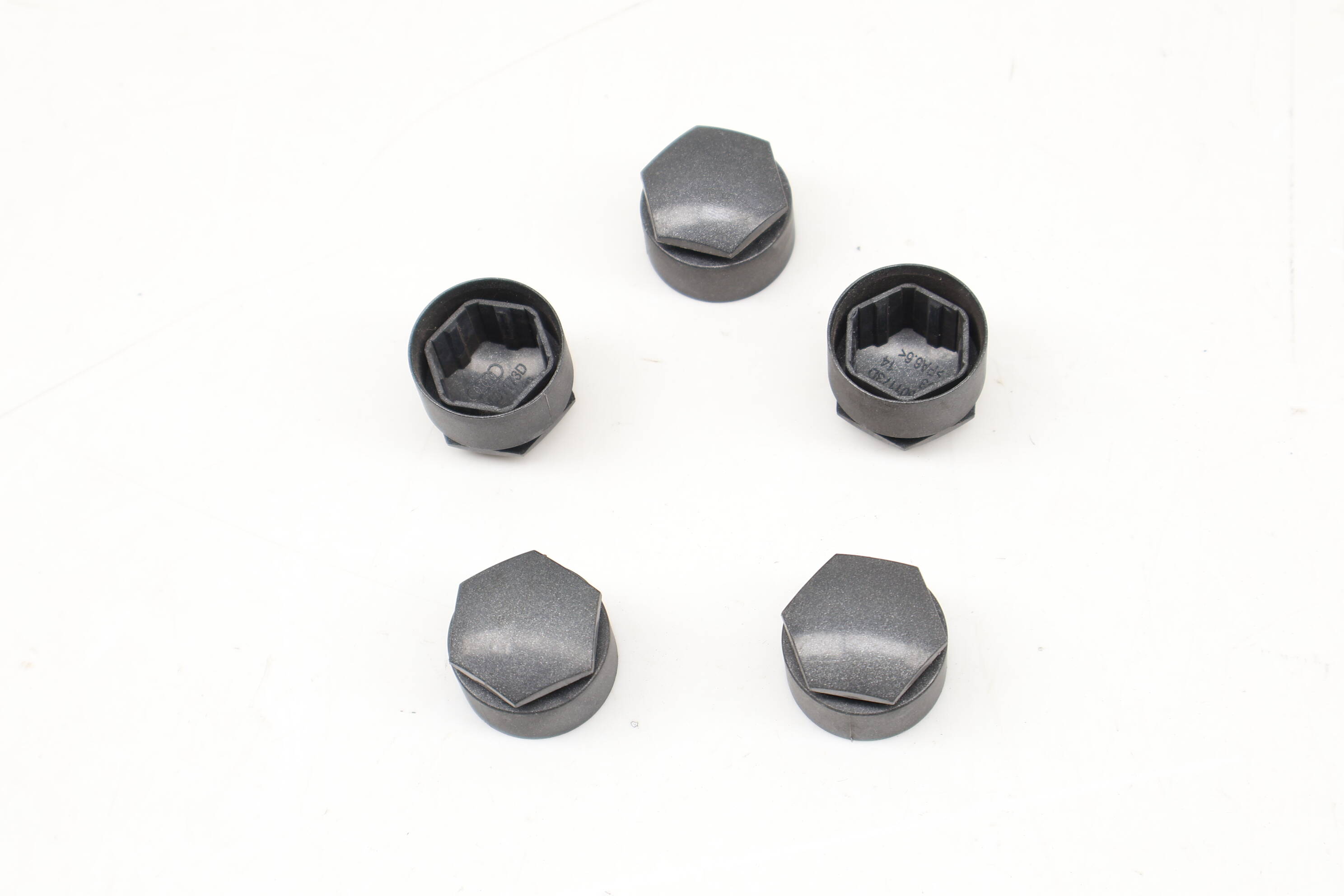 Lug Nut / Bolt Cover / Cap Set 4M0601173D