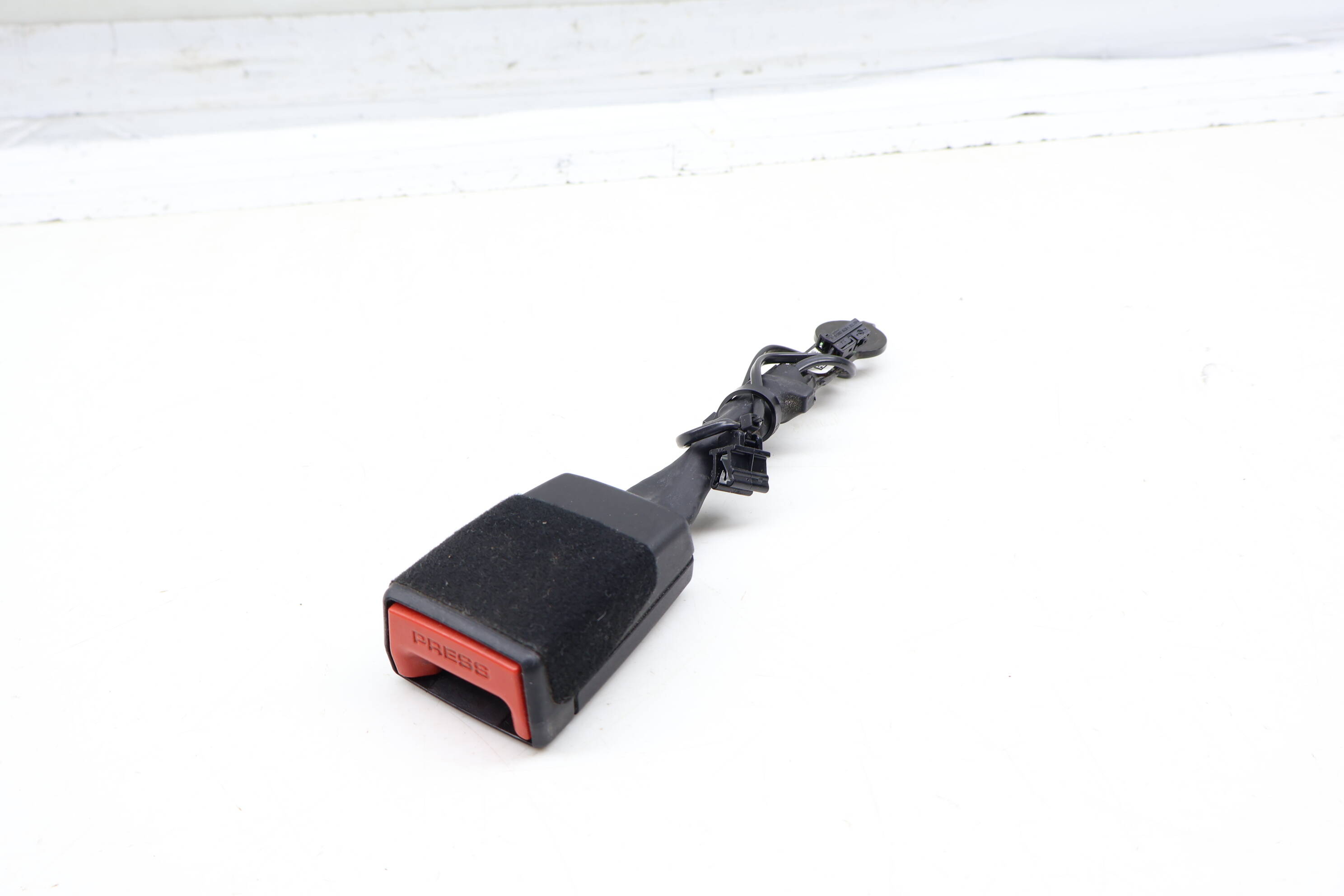 Seat Belt Buckle / Receiver 72117414301