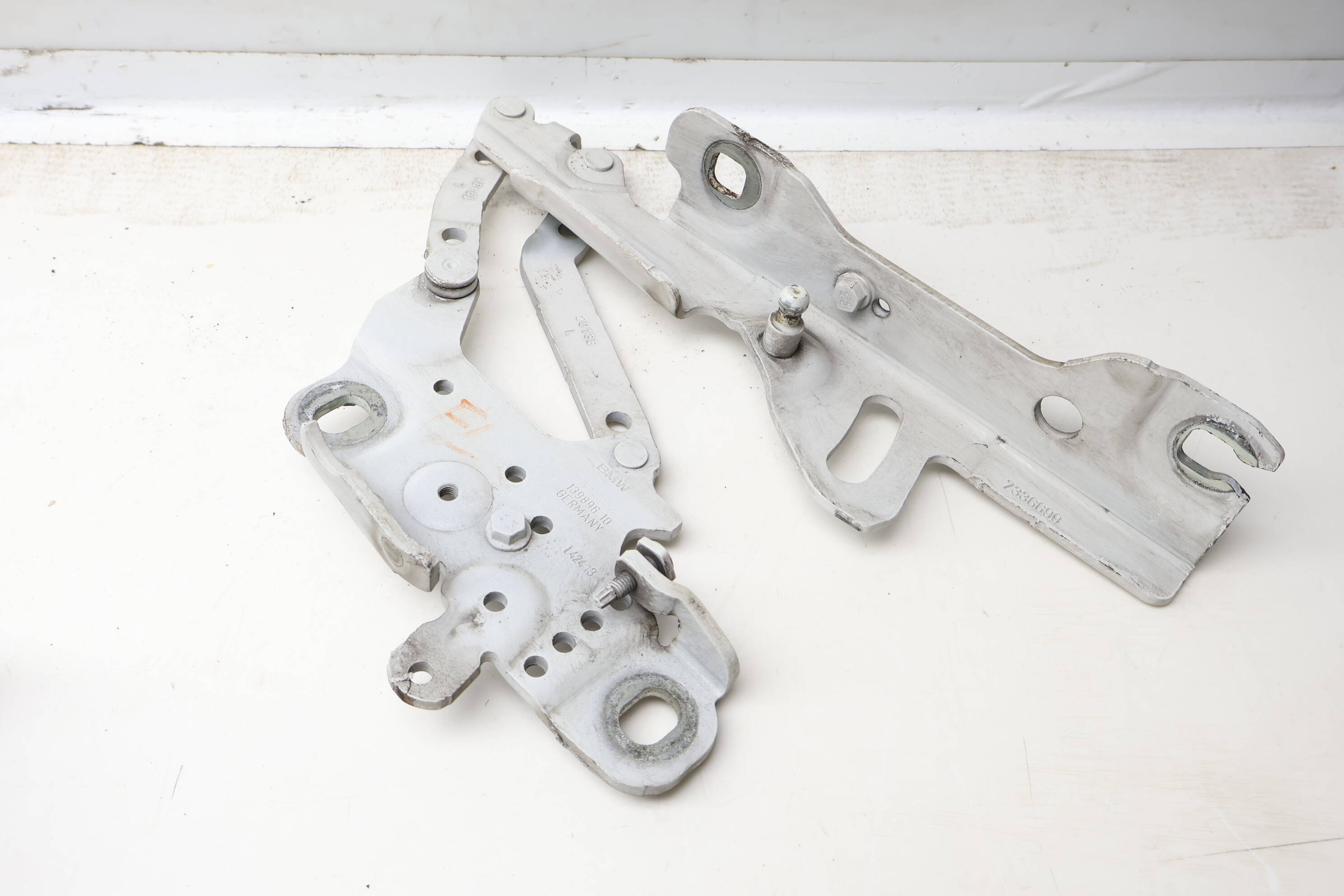 Hood&#x20;Hinge&#x20;41617336699