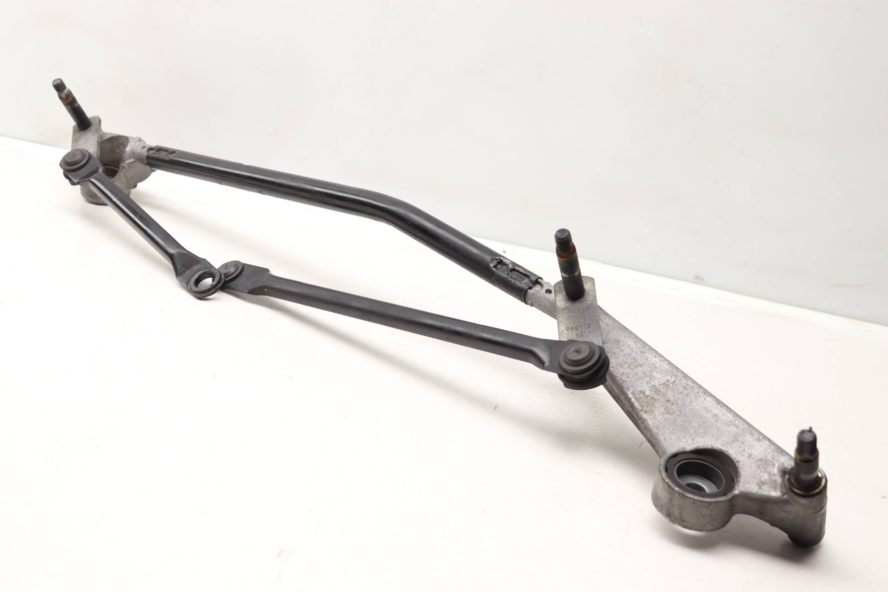 Windshield Wiper Transmission / Bracket 1768200040