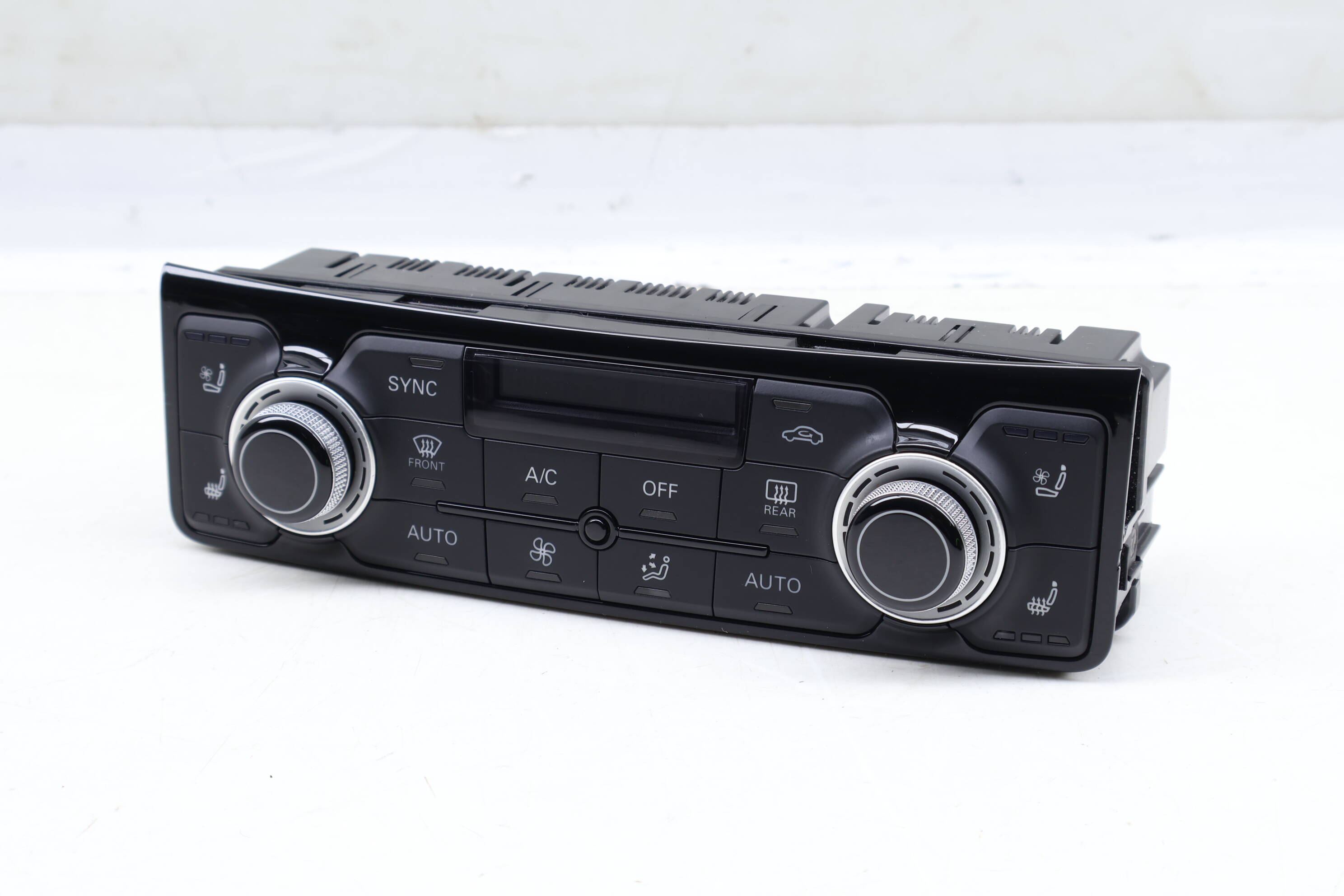 Ac Climate Control / Temp Unit 4H0820043P