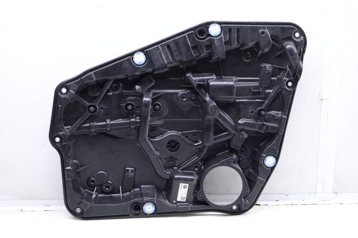 Door Panel / Window Regulator Assembly 7393459 main product photo