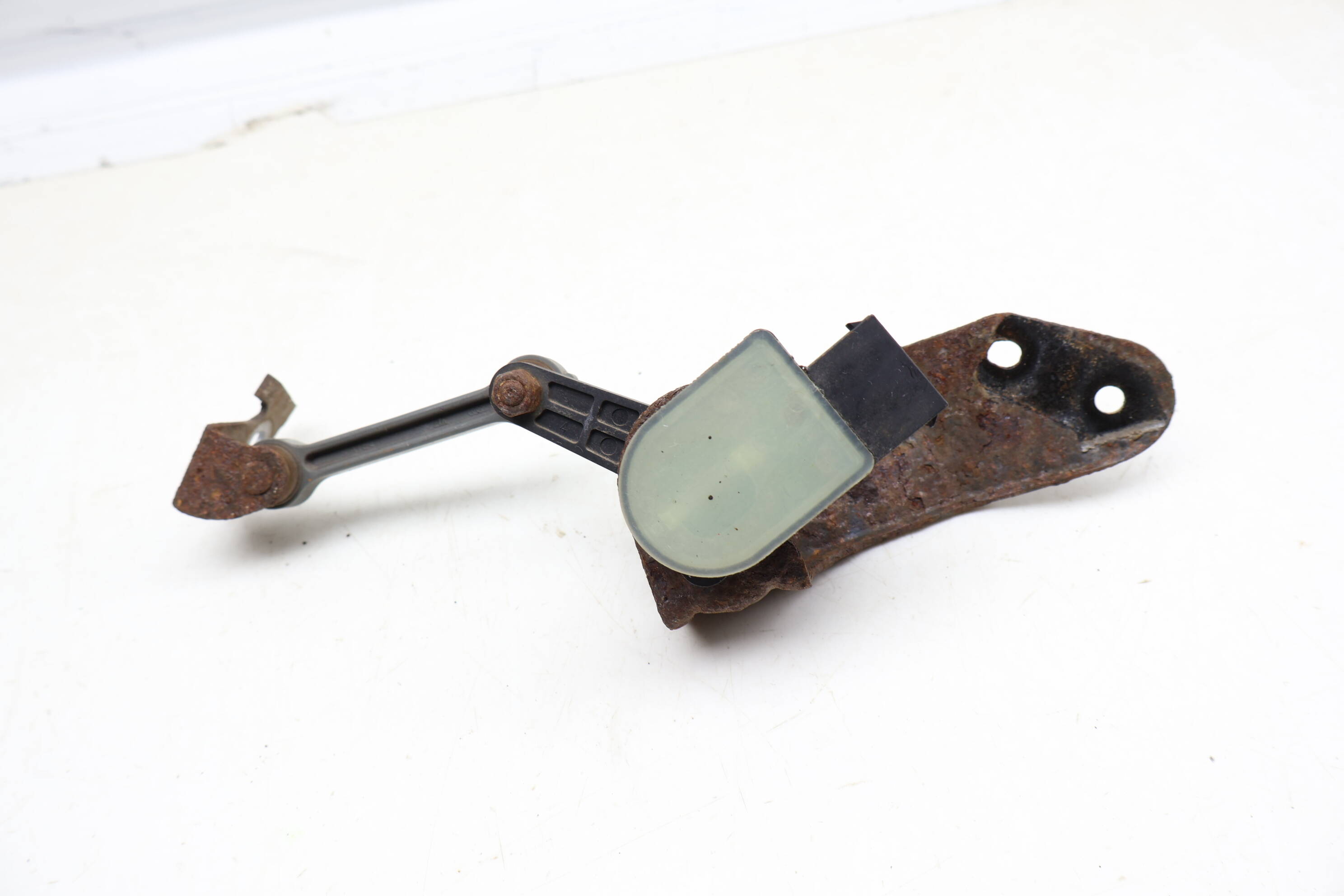 Headlight / Suspension Leveling Sensor 4E0616571E