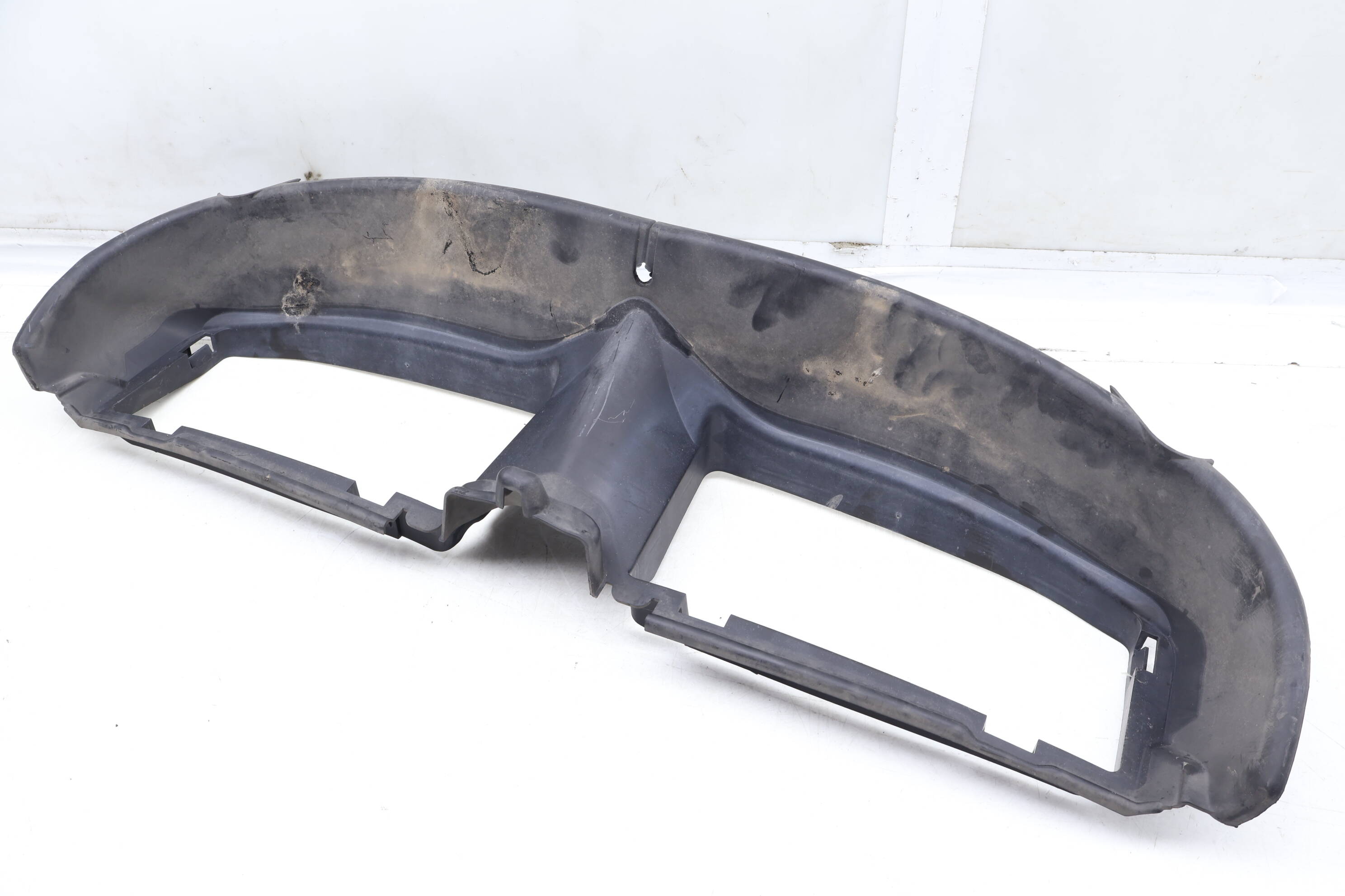 Bumper&#x20;Air&#x20;Intake&#x20;Duct&#x20;51117134099