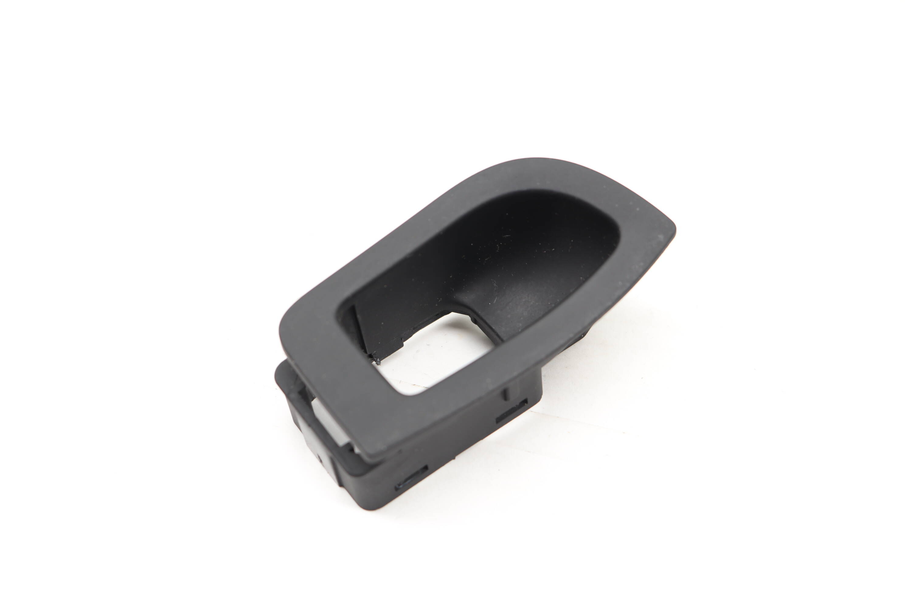 Trunk Release Switch Trim / Bezel 8K1959829