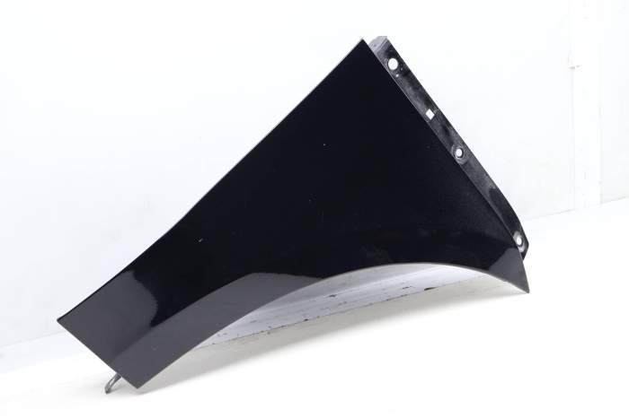 Fender (Lower) 95B821112B main product photo