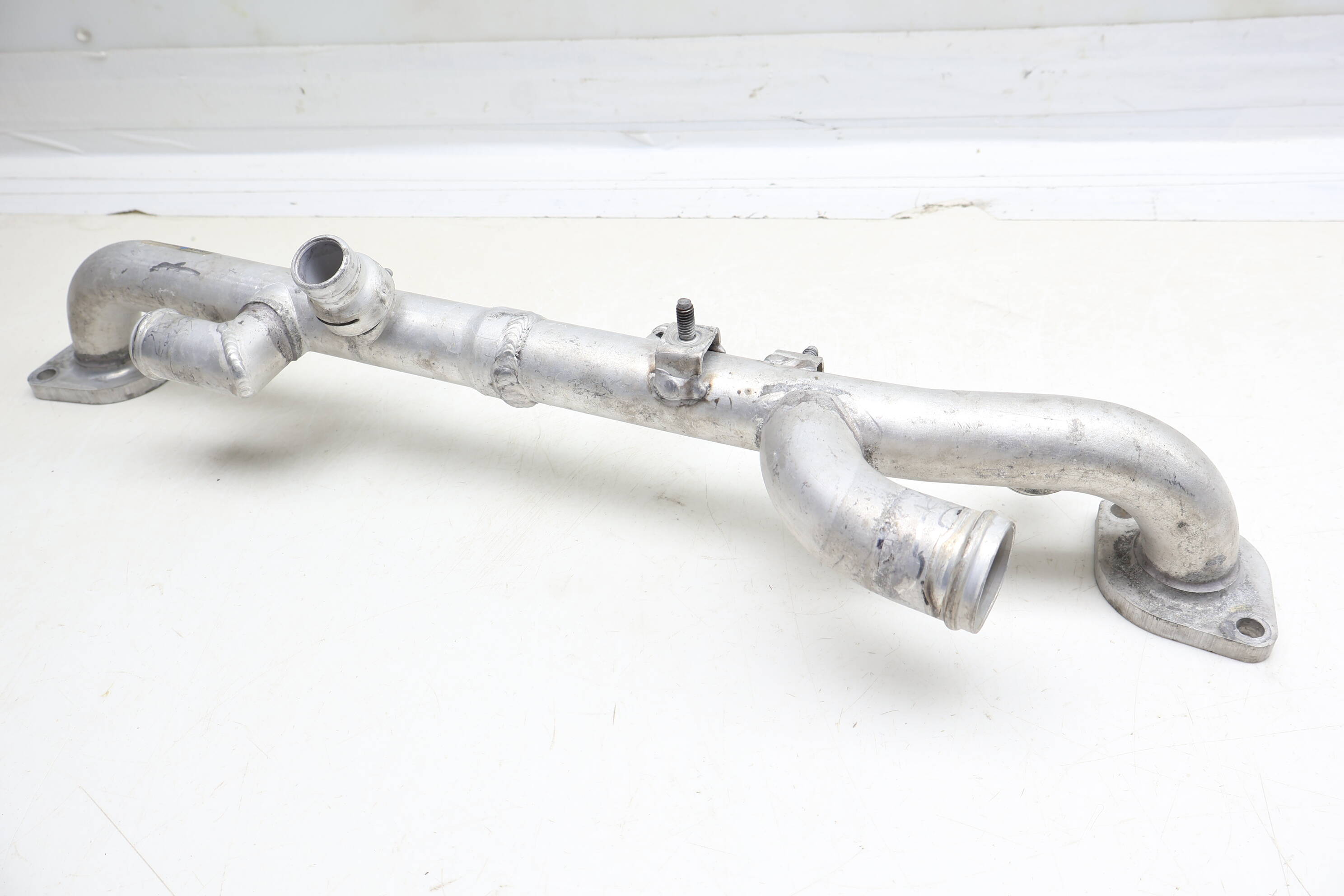 Cylinder Head Coolant Pipe / Tube 079121071BJ