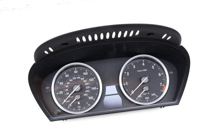Instrument Cluster / Speedometer 62106976284 main product photo