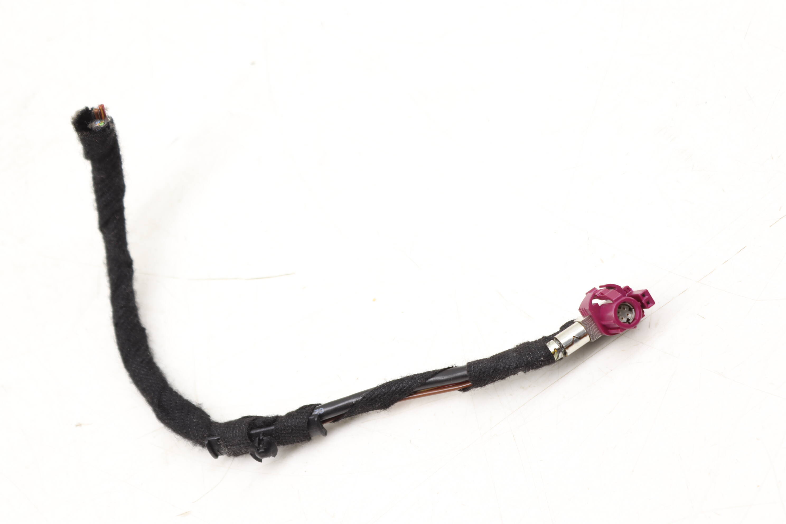 10.25&quot;&#x20;Display&#x20;Screen&#x20;&#x2F;&#x20;Monitor&#x20;Wiring&#x20;Connector&#x20;&#x2F;&#x20;Pigtail