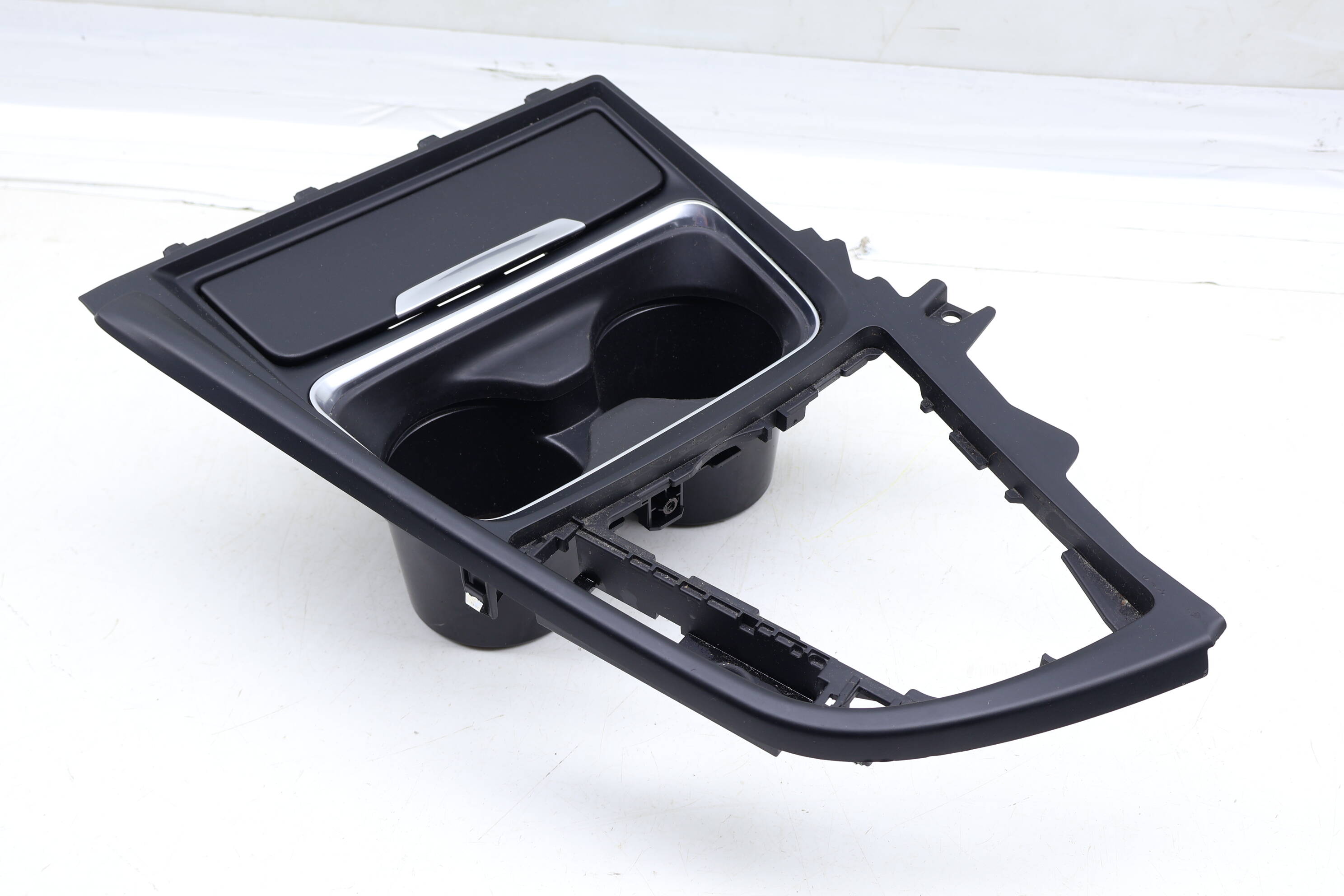 Center Console Trim / Panel W/ Cup Holder 51169218925