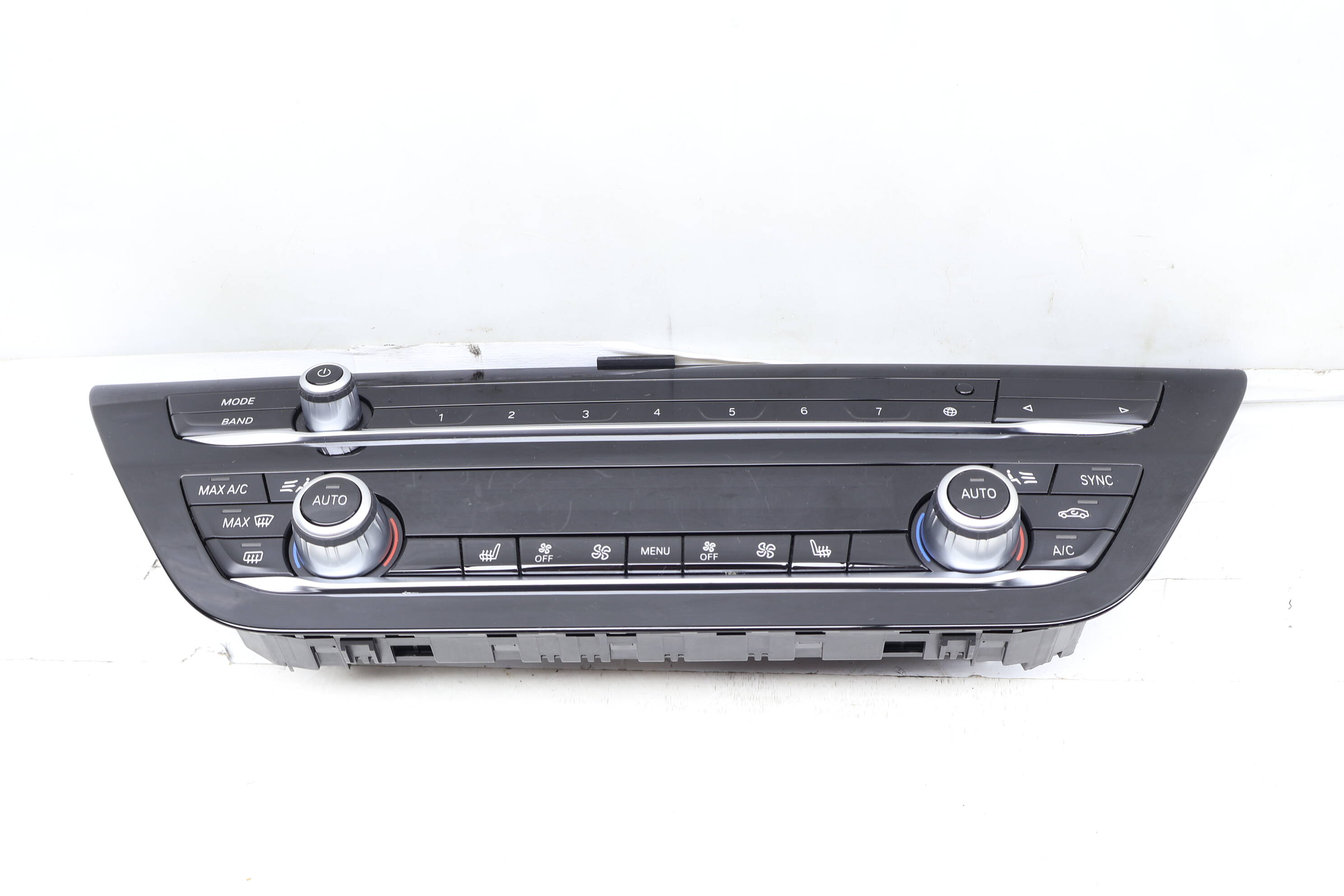 Radio / Climate Control Temp Unit 61317947870