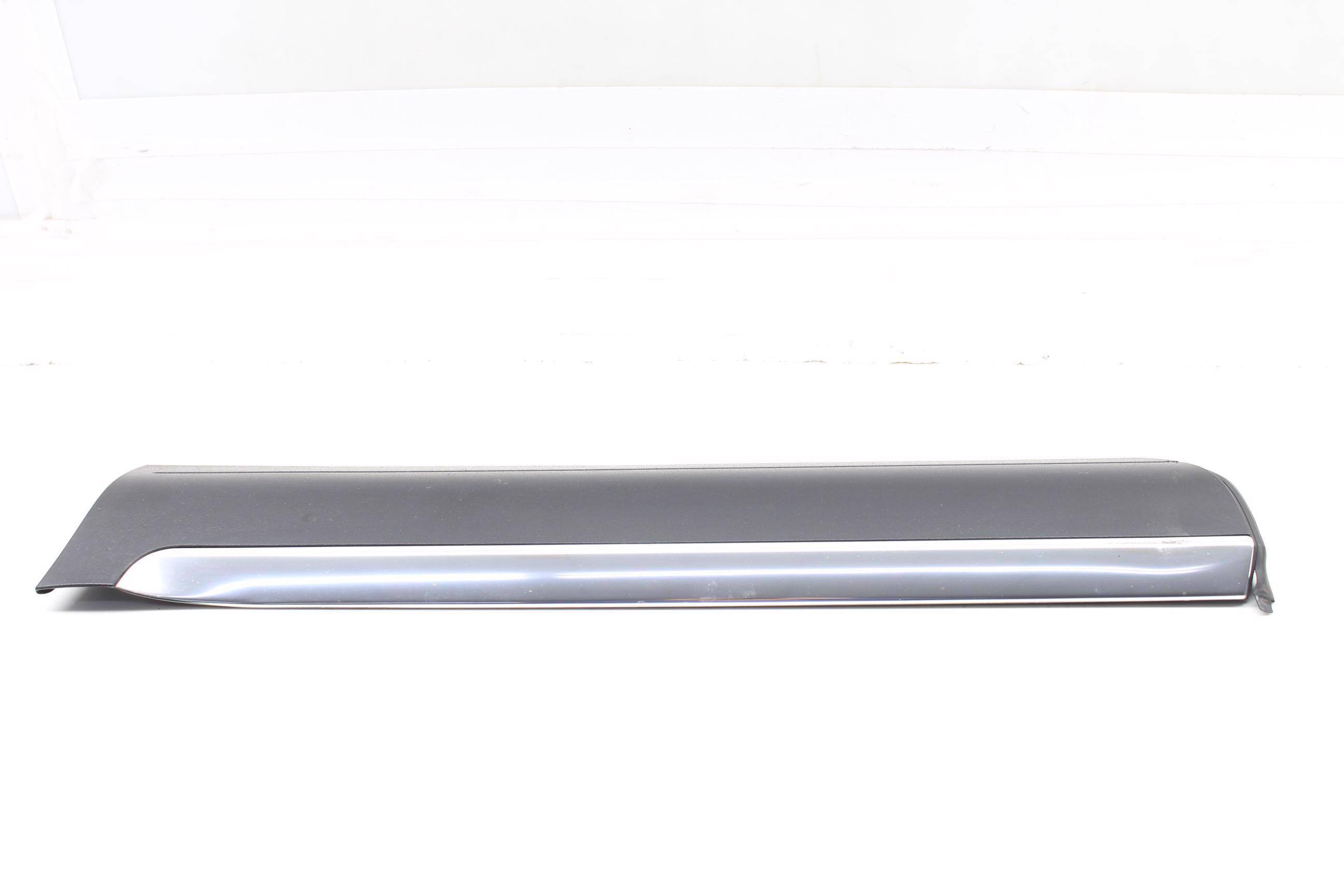 Lower Door Molding / Blade 7L6839787E