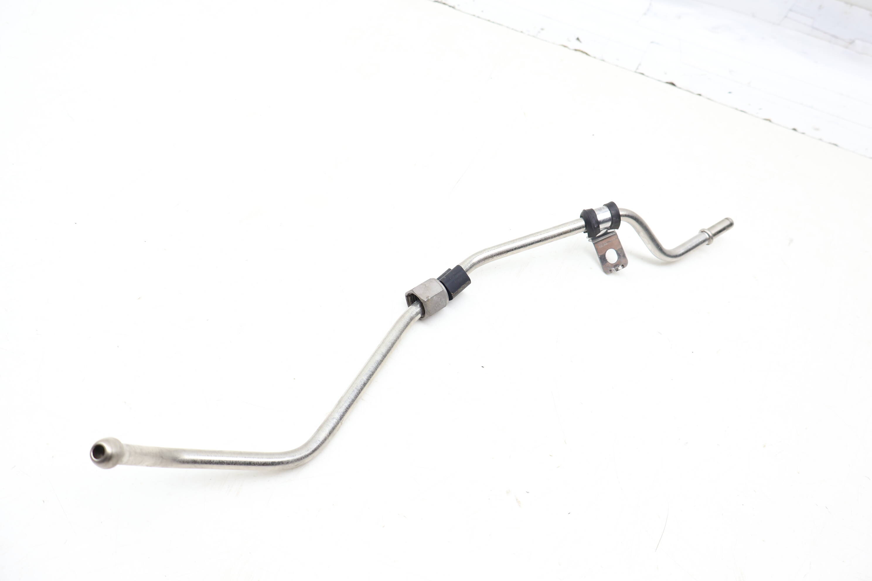 Fuel Line / Pipe 13538616080