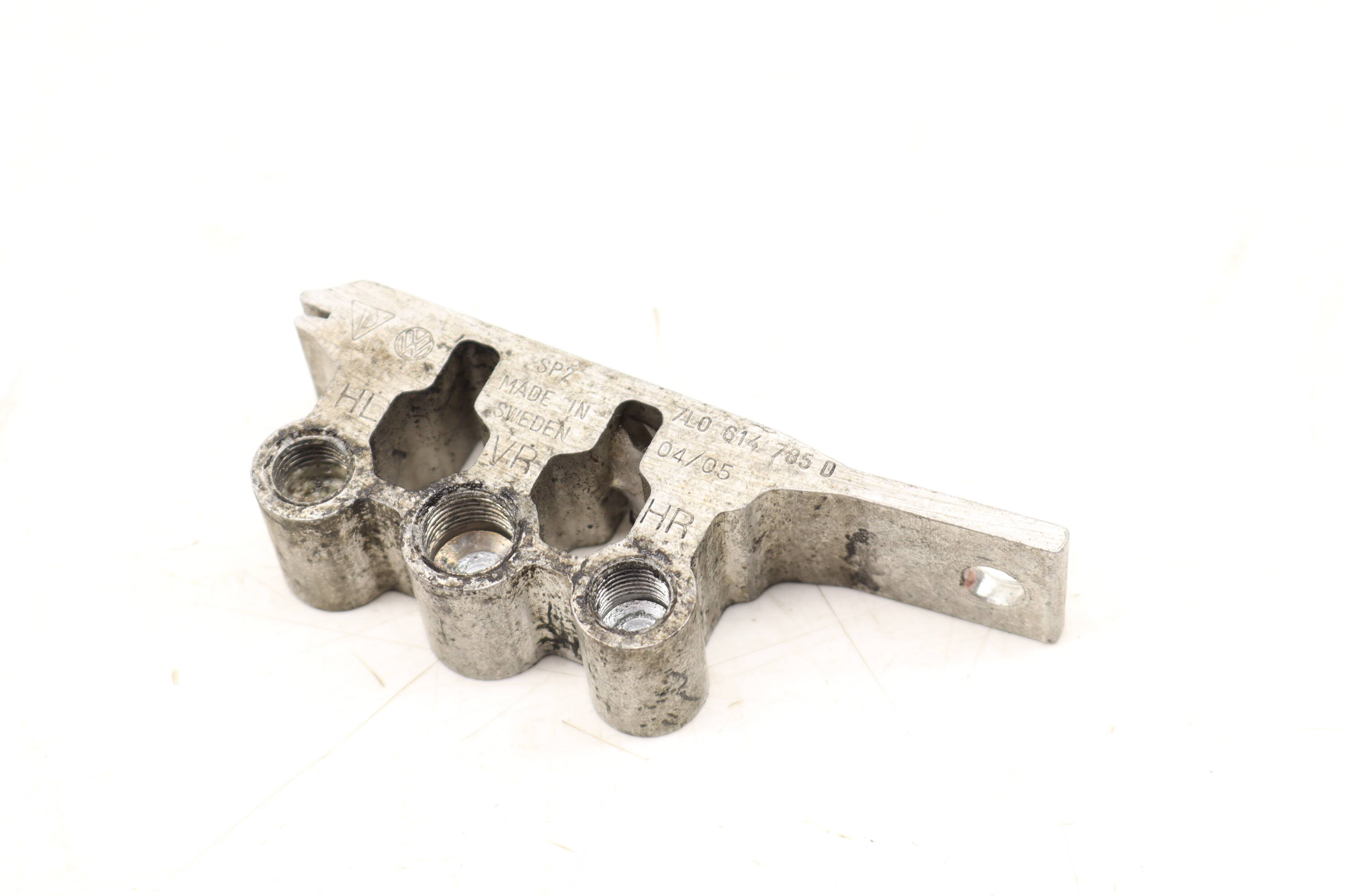 Brake Line Mount Bracket 7L0614785D