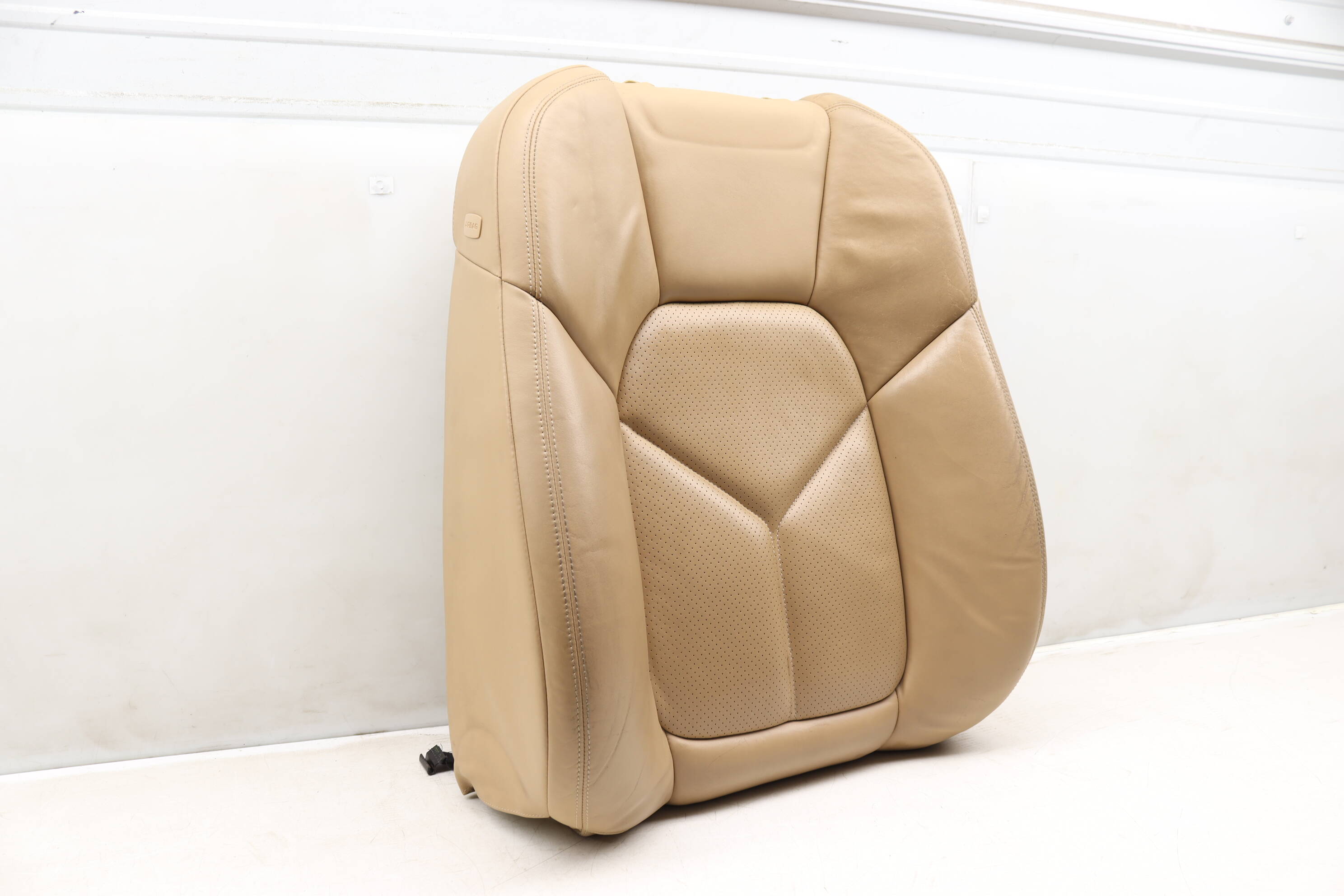 Upper Seat Backrest Cushion (Leather) 7P5881806E 95852181200