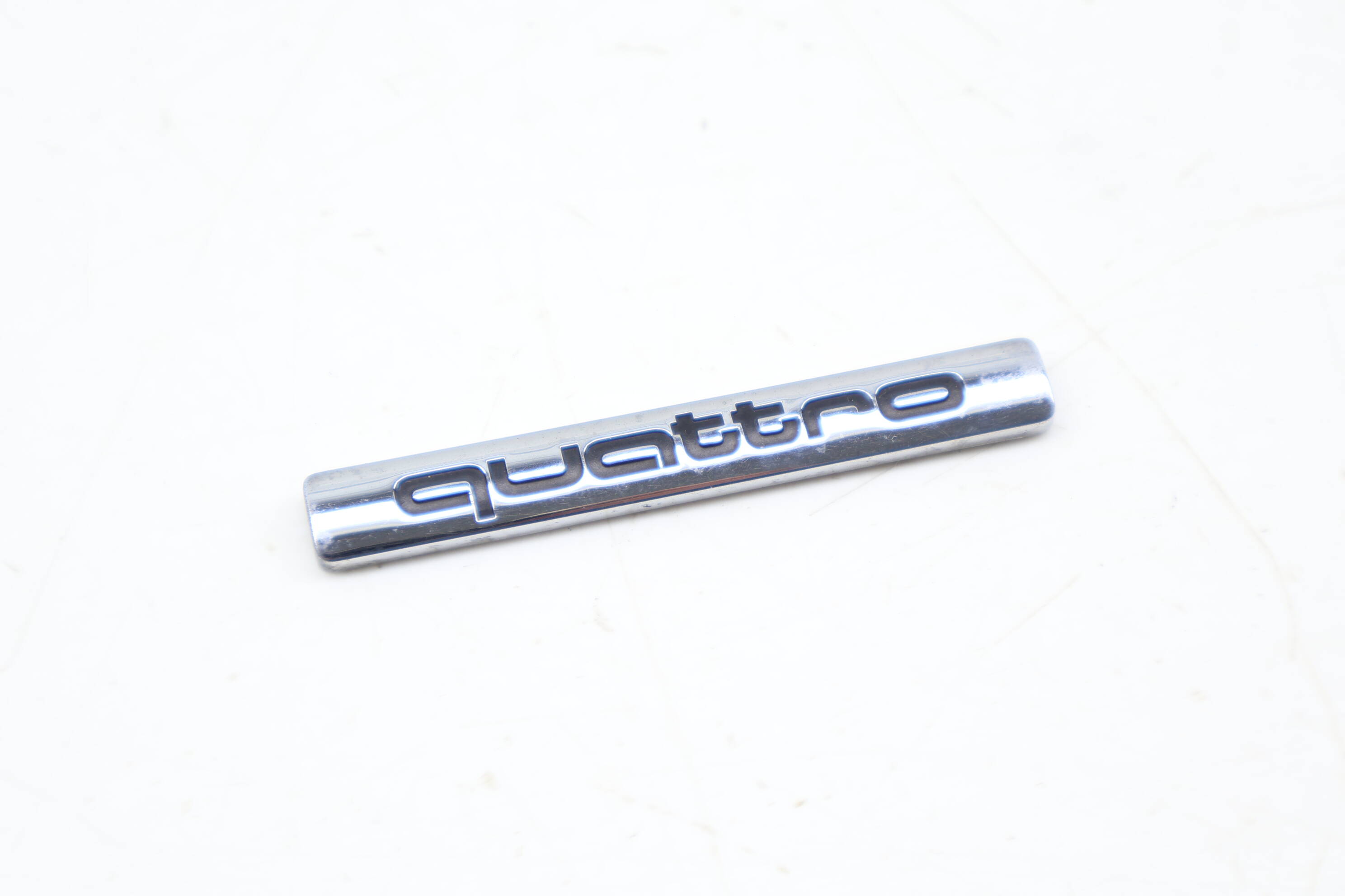 Trunk Emblem / Quattro Badge 8H0853737