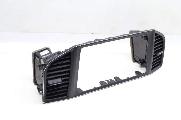 Center Dash Air Vent / Trim Bezel 3CN858418G main product photo