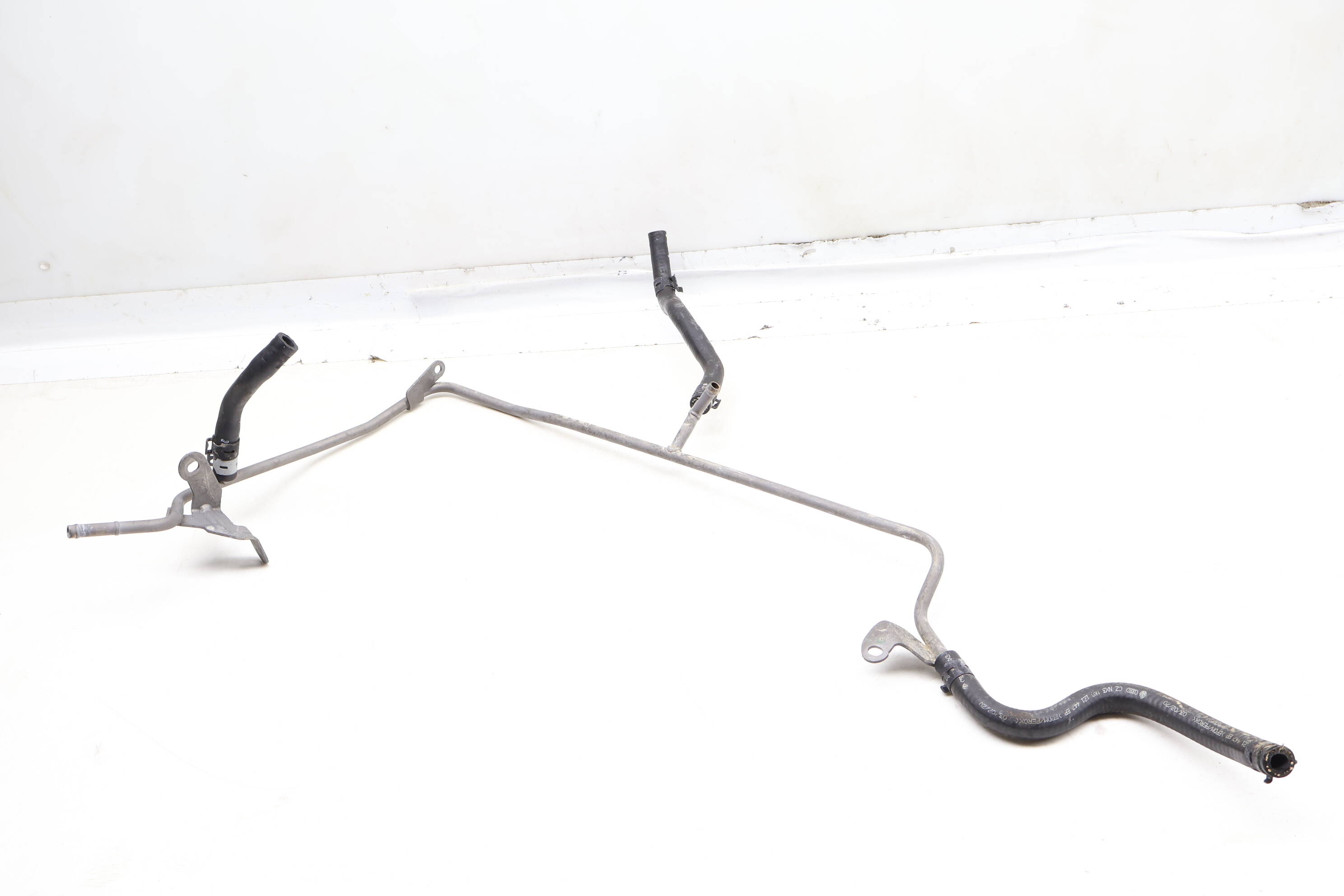 Coolant Pipe / Tube / Line / Hose 06K121075AQ