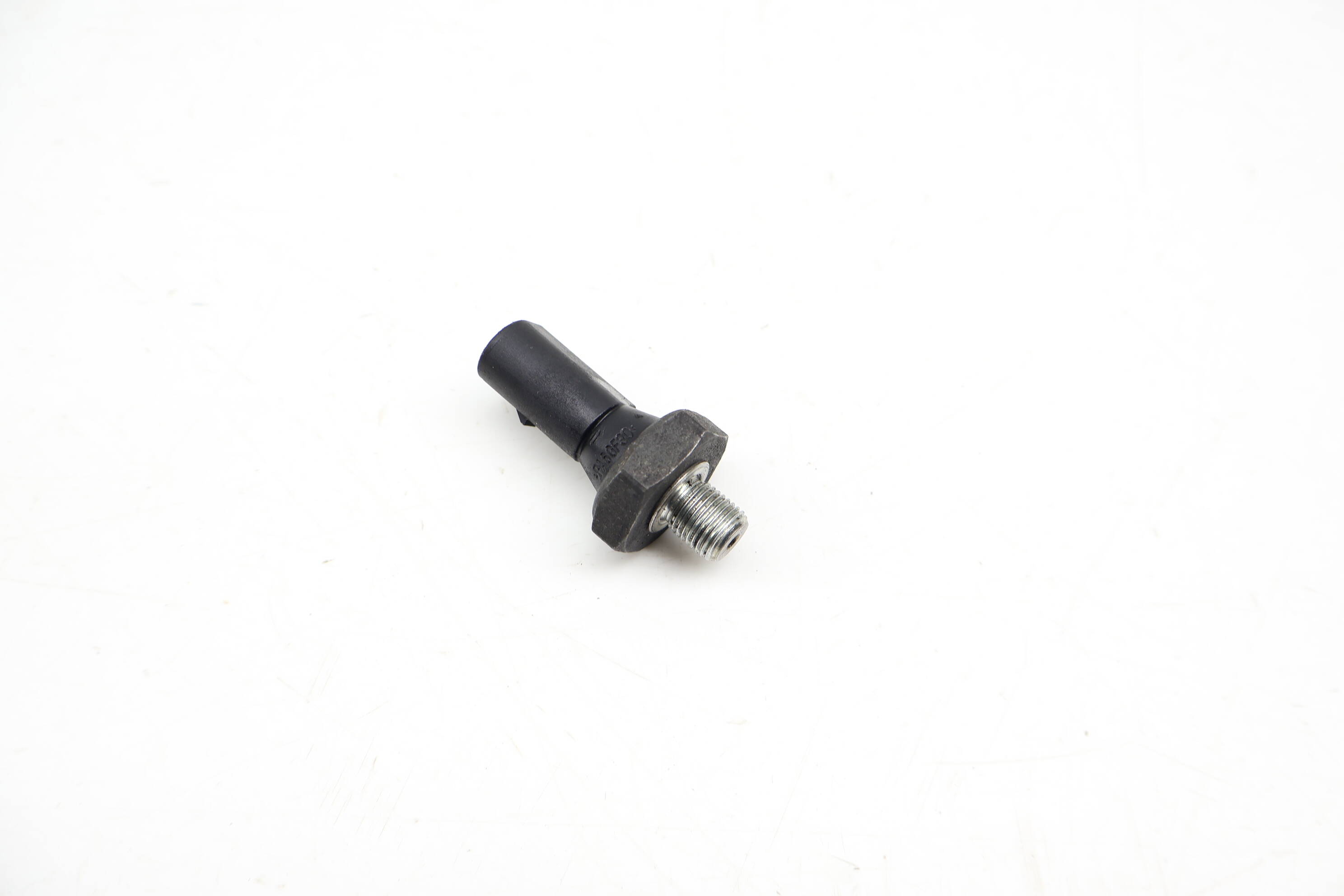 Engine Oil Pressure Sensor / Switch 06A919081E