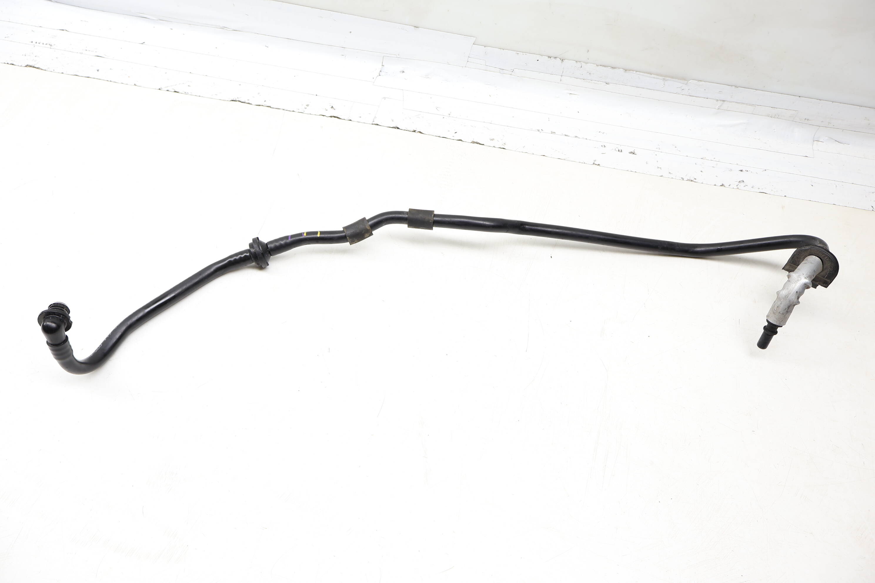 Brake Booster Vacuum Line / Pipe 7P0611932AN