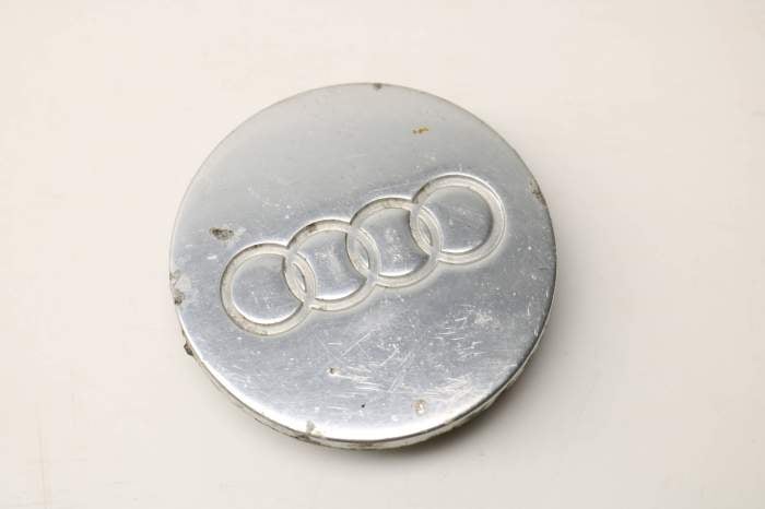 Wheel / Rim Center Cap 4D0601170A main product photo