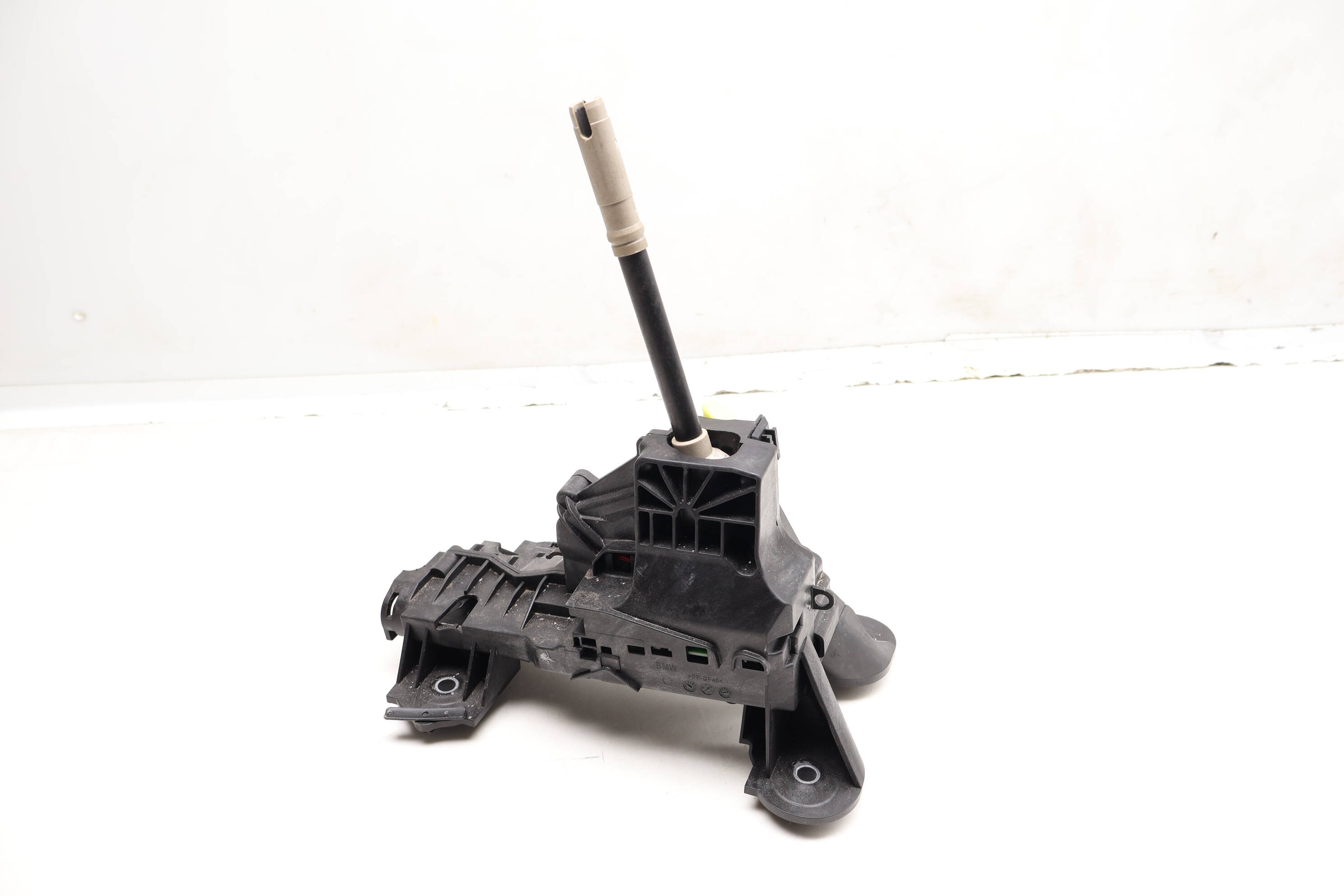 Y BMW Automatic Shift / Shifter Assembly (X2, X1) 25168483098