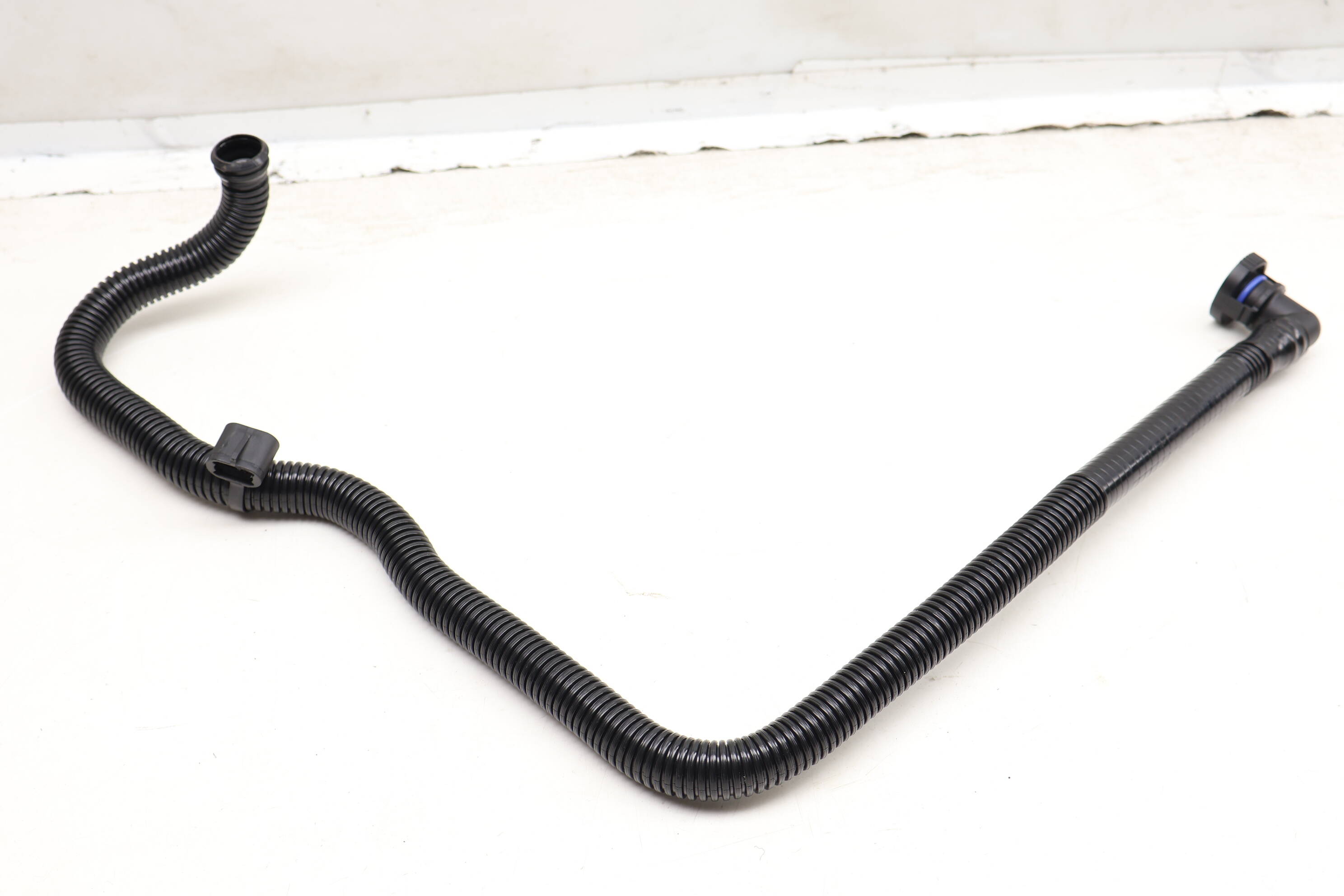 Hybrid Auxiliary Battery Vent Hose / Line 8W0915495B