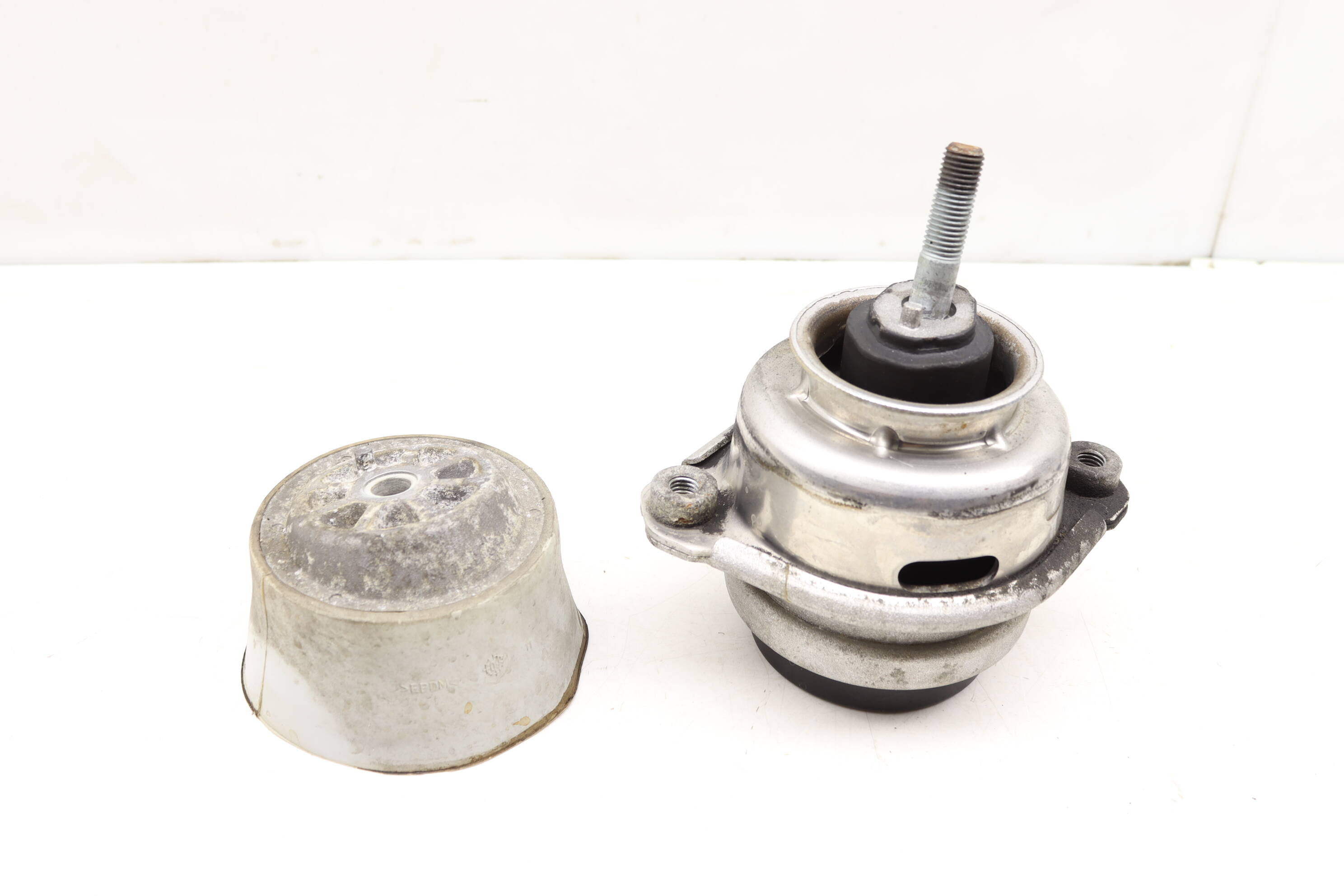 Engine / Motor Mount 94837505003